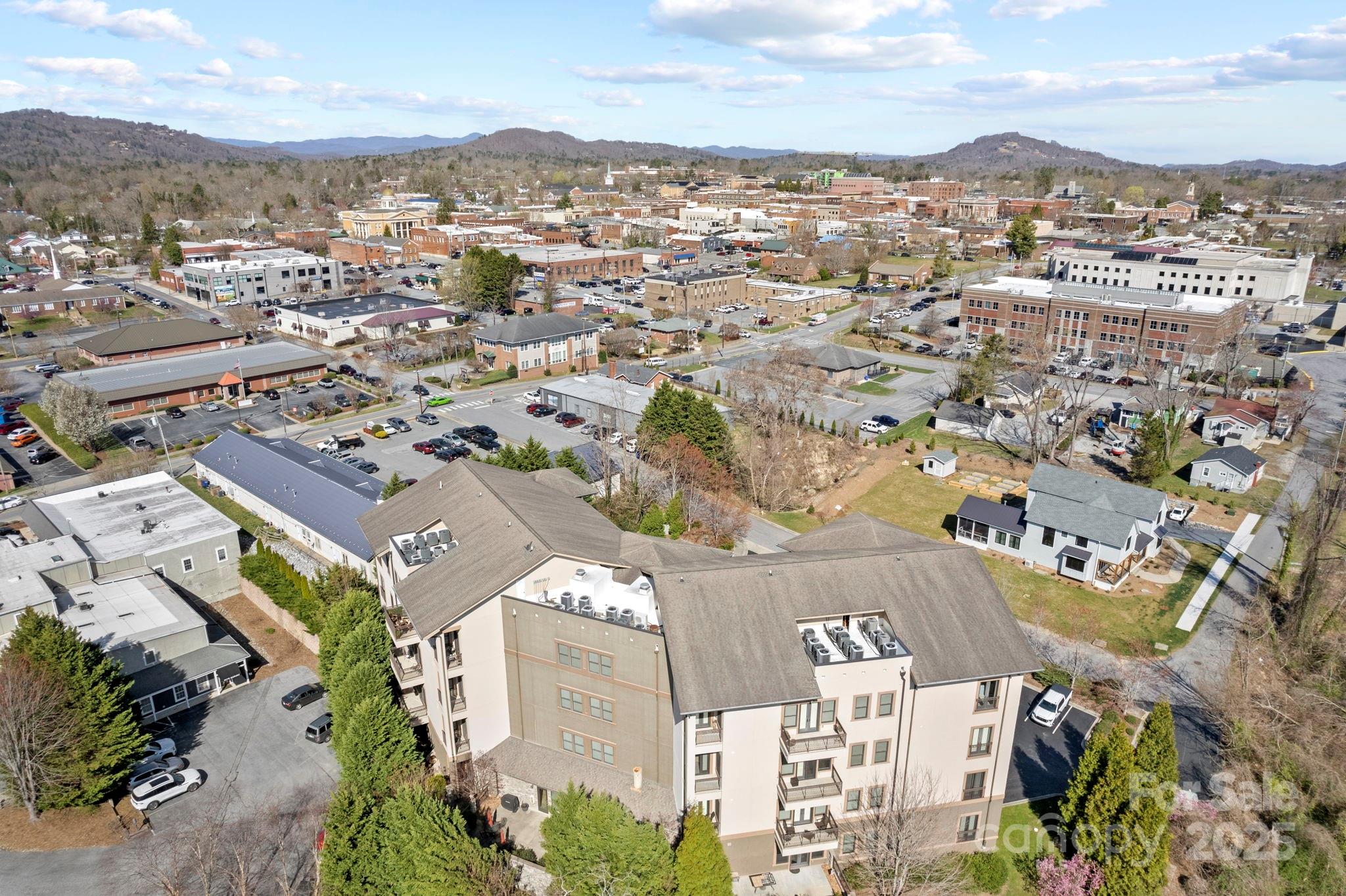Plaza In The Mountains - Residential