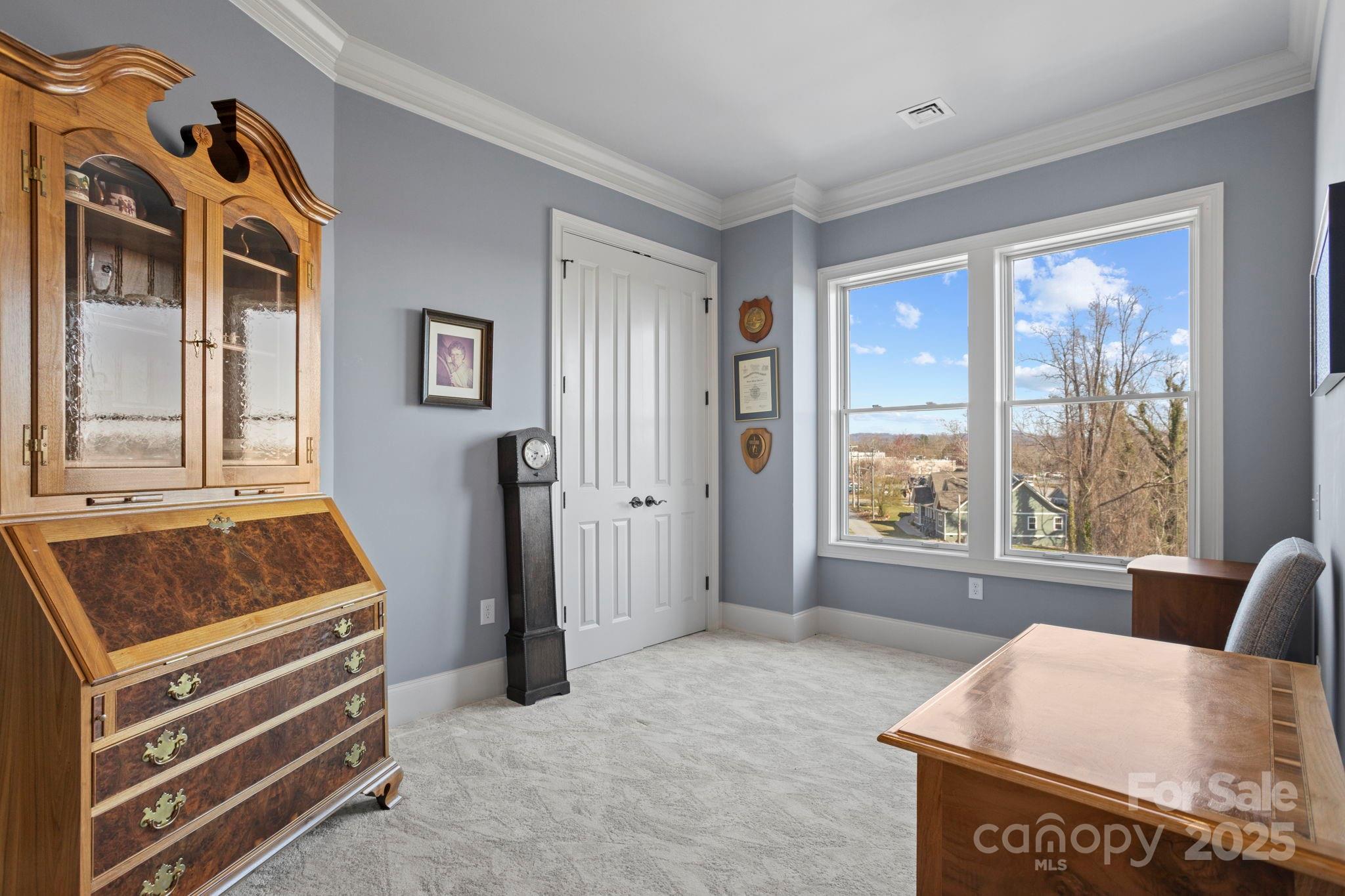 Plaza In The Mountains - Residential