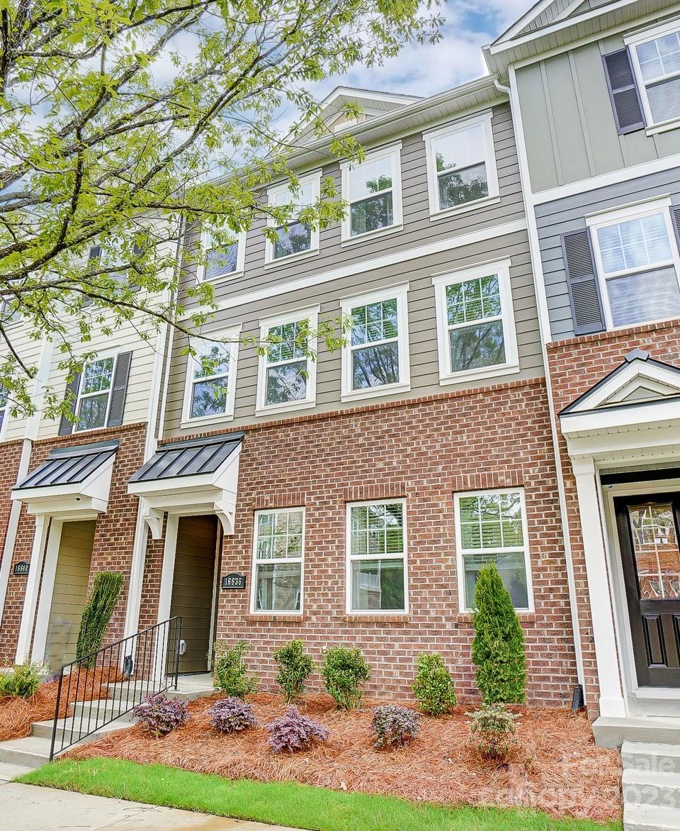 Summers Walk - Residential