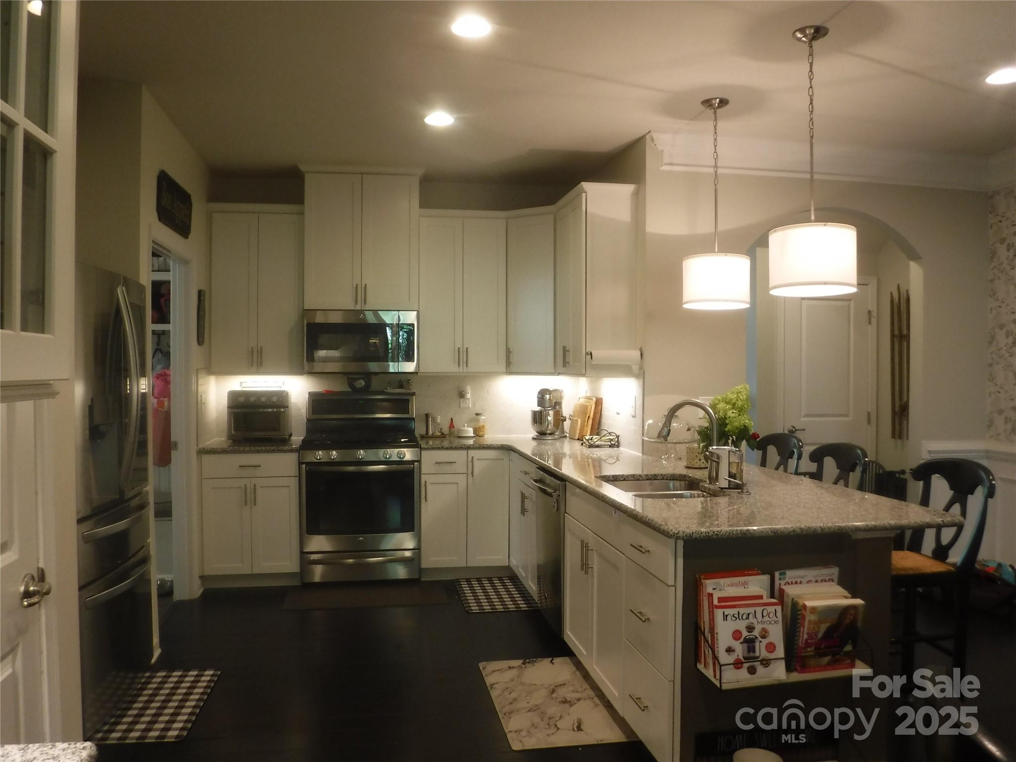 11070 Discovery Drive NW