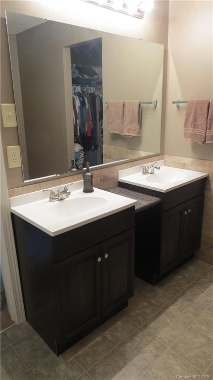 BADEN VILLAGE - Residential