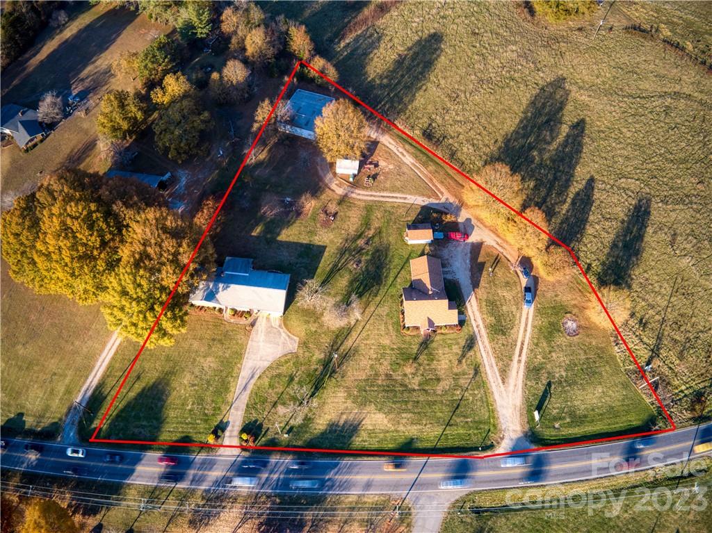 760 River Highway