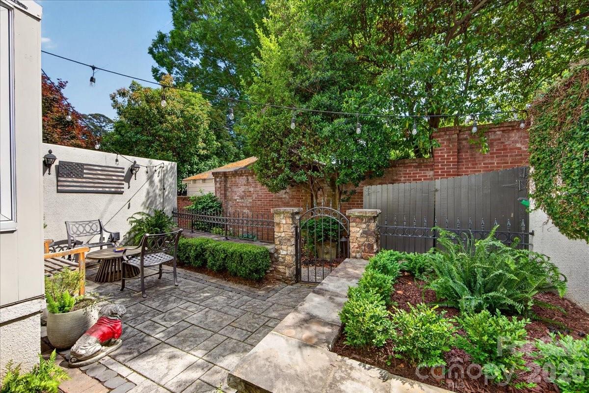 Perrin Place - Residential