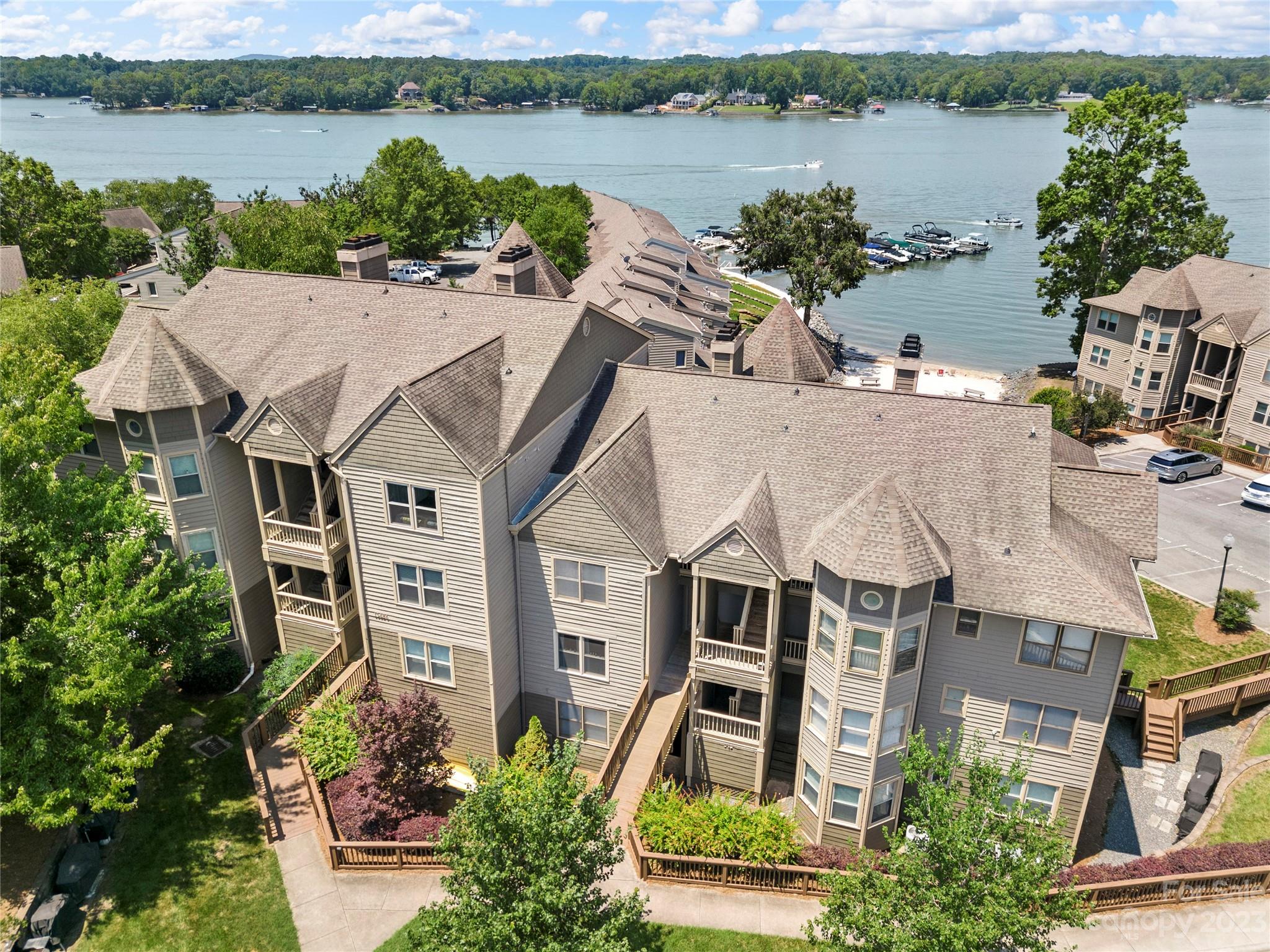 The Yachtsman - Residential
