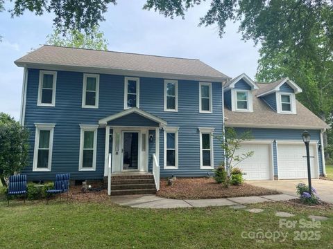 2278 Jon Chris Drive Harrisburg NC 28075