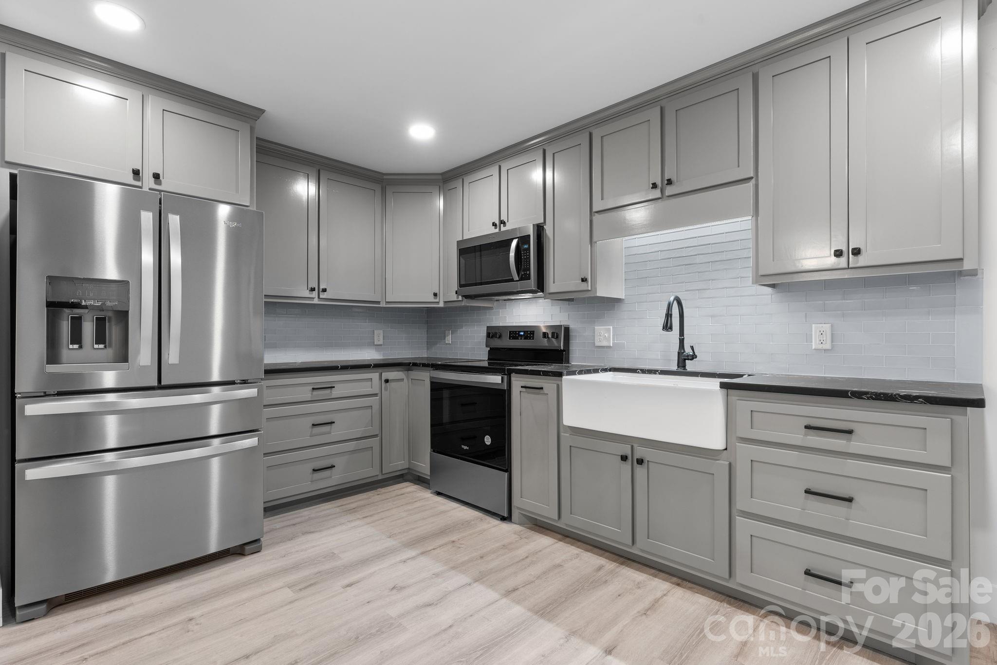 Paradise Harbor - Residential