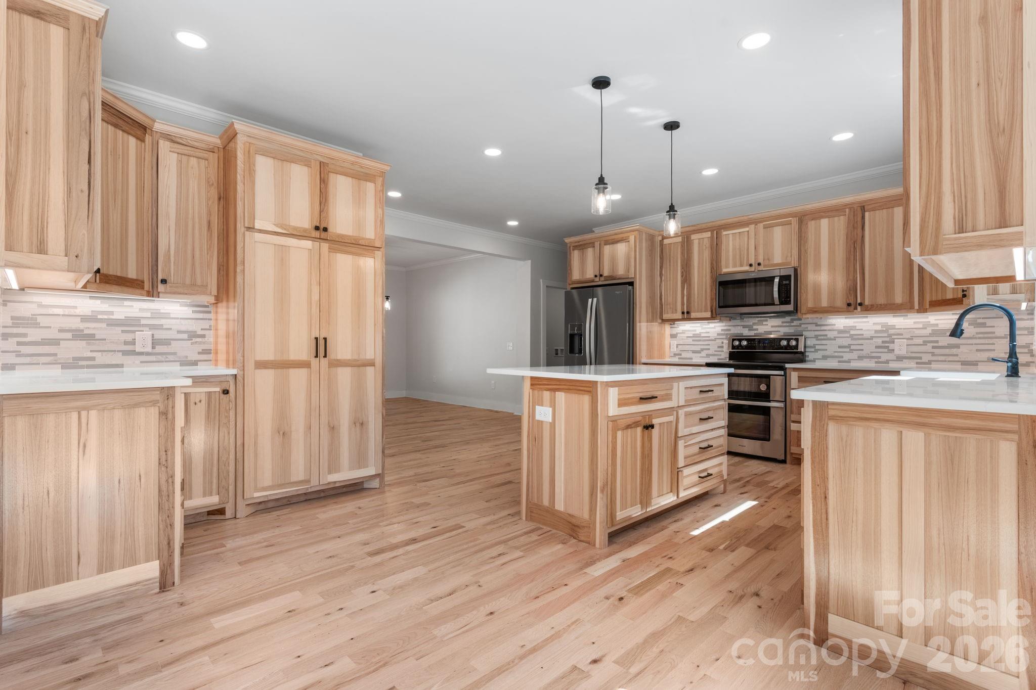 Paradise Harbor - Residential