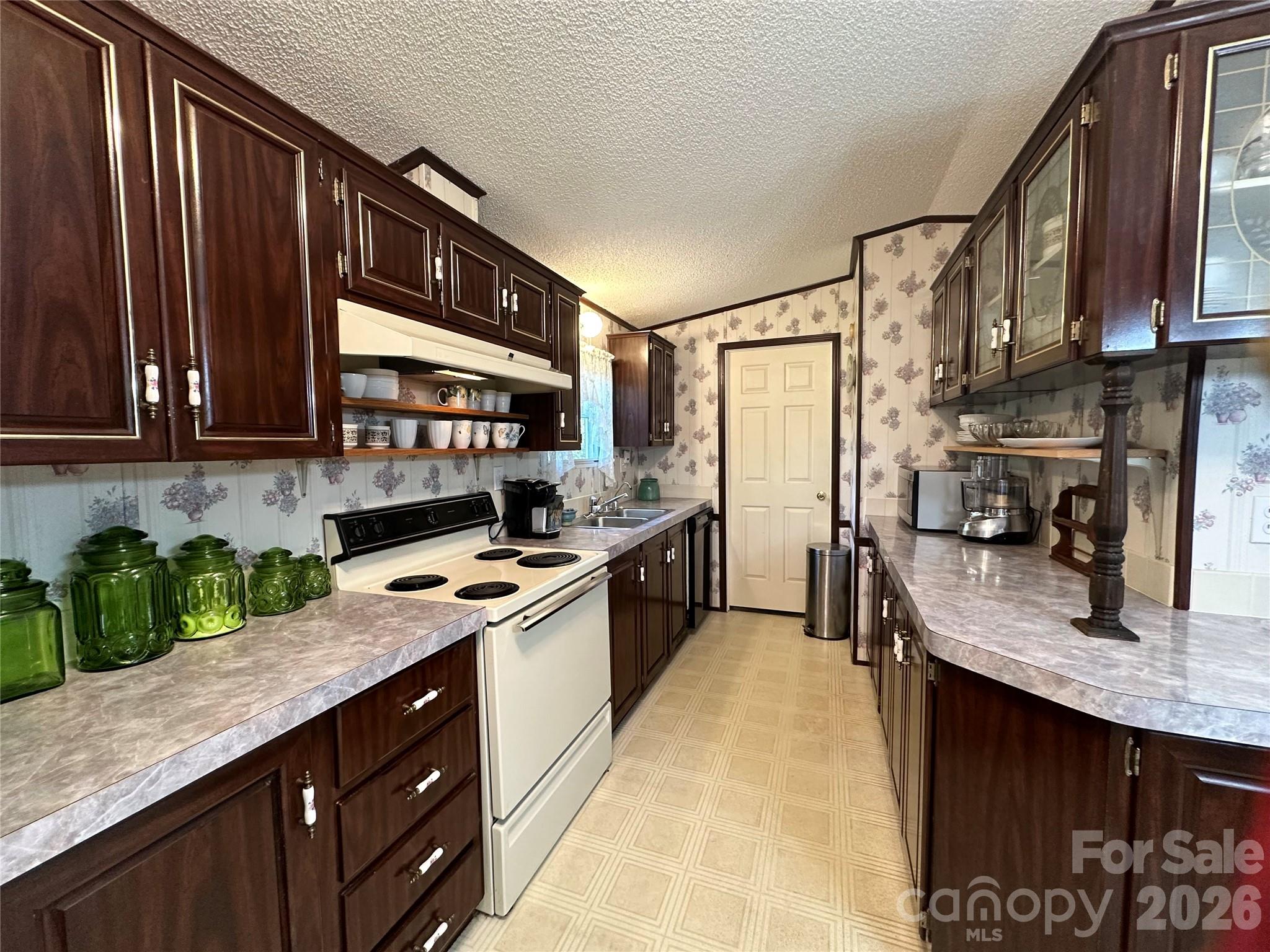 572 Blue Ridge Gem Stone Road