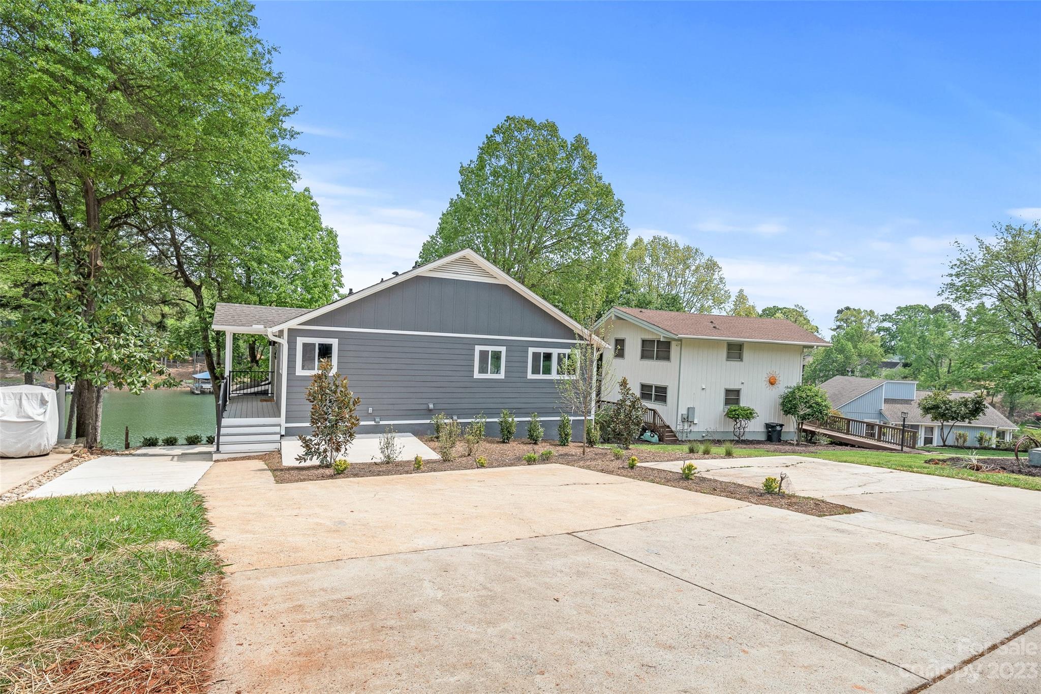 Tega Cay - Residential