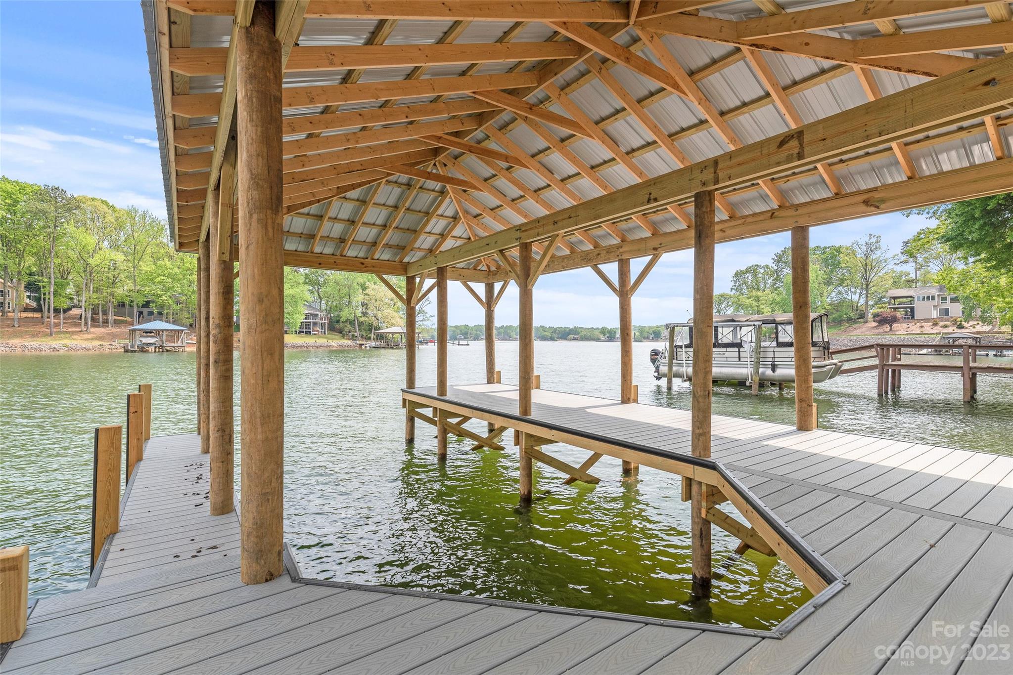 Tega Cay - Residential