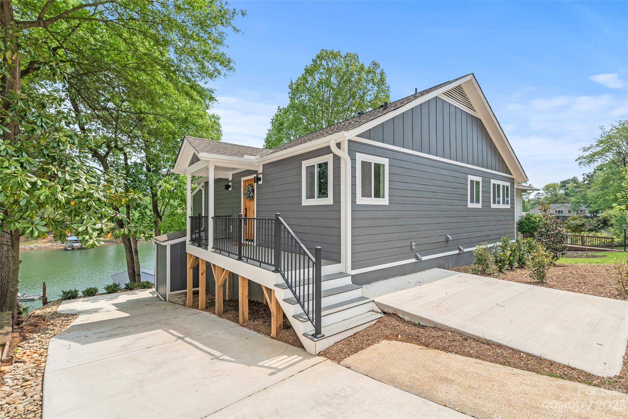 Tega Cay - Residential