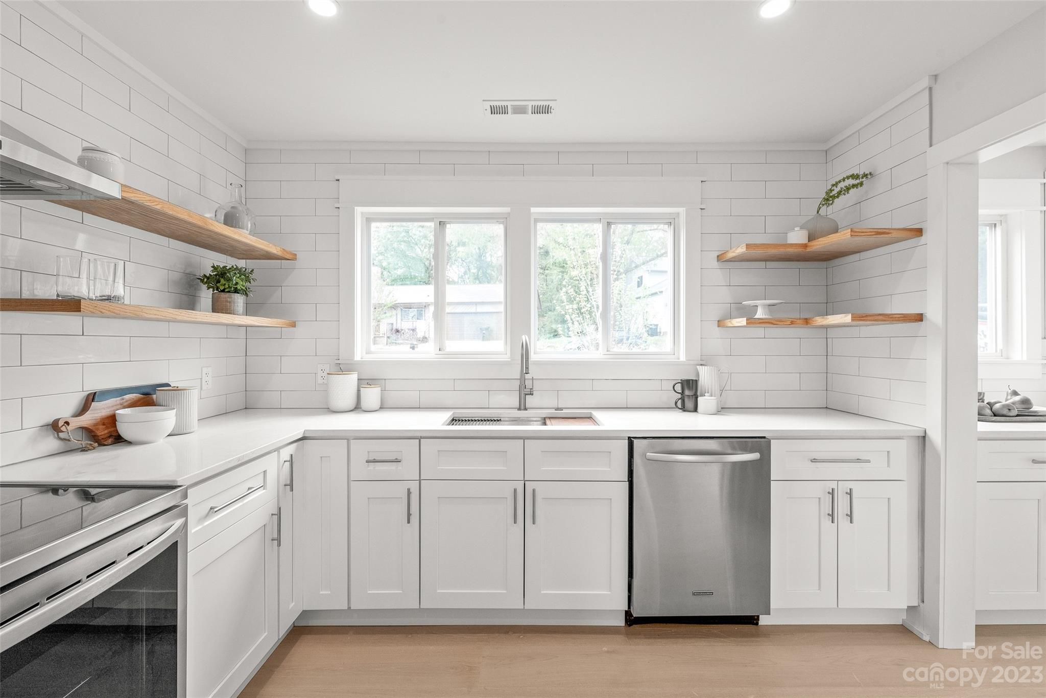 Tega Cay - Residential