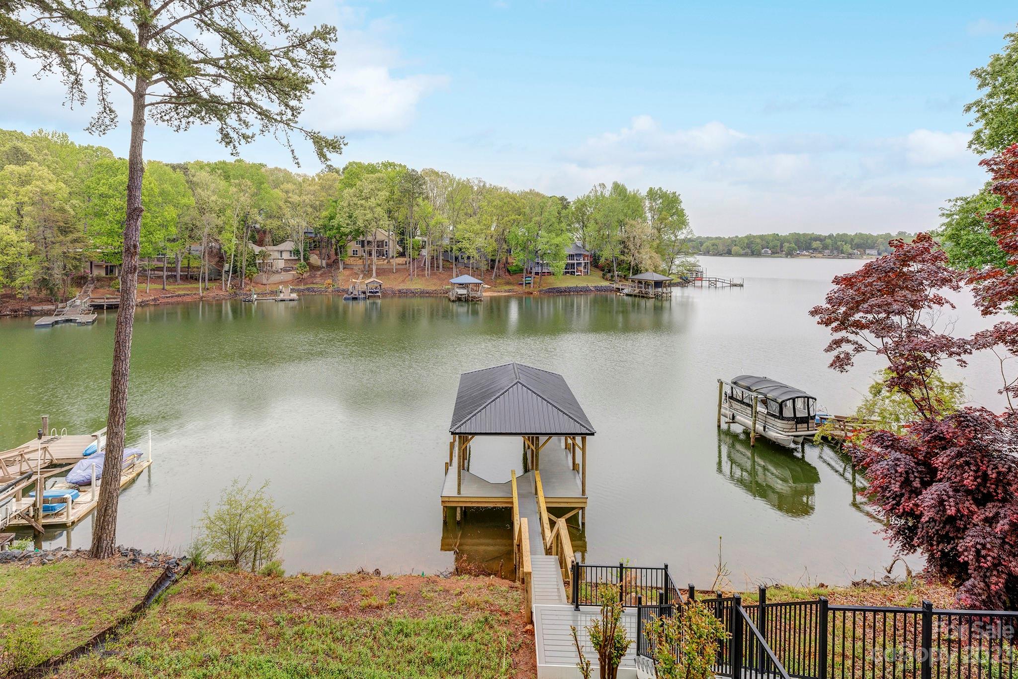 Tega Cay - Residential