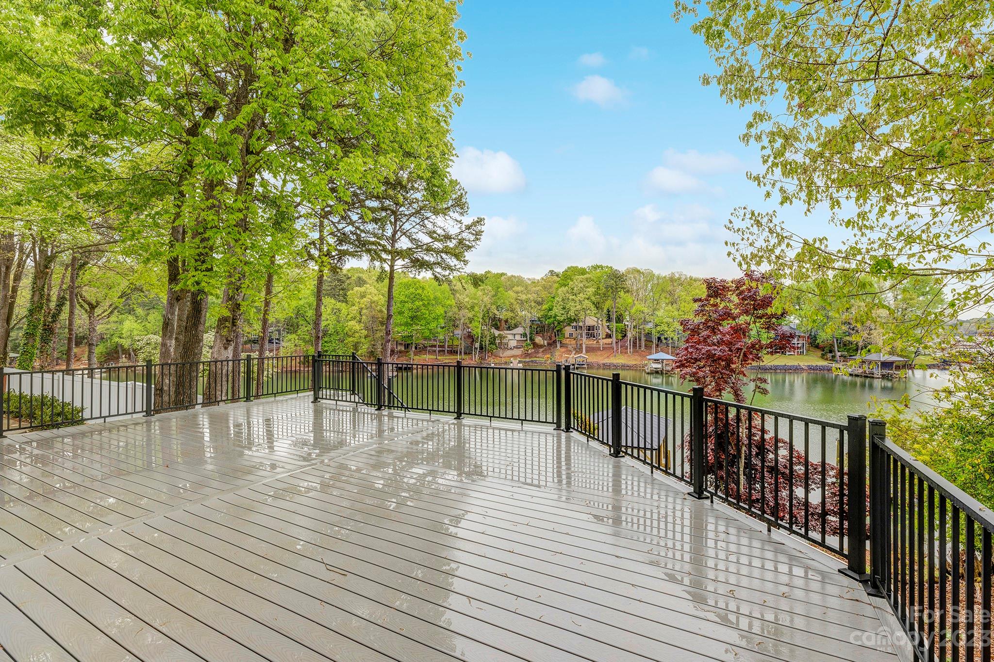 Tega Cay - Residential