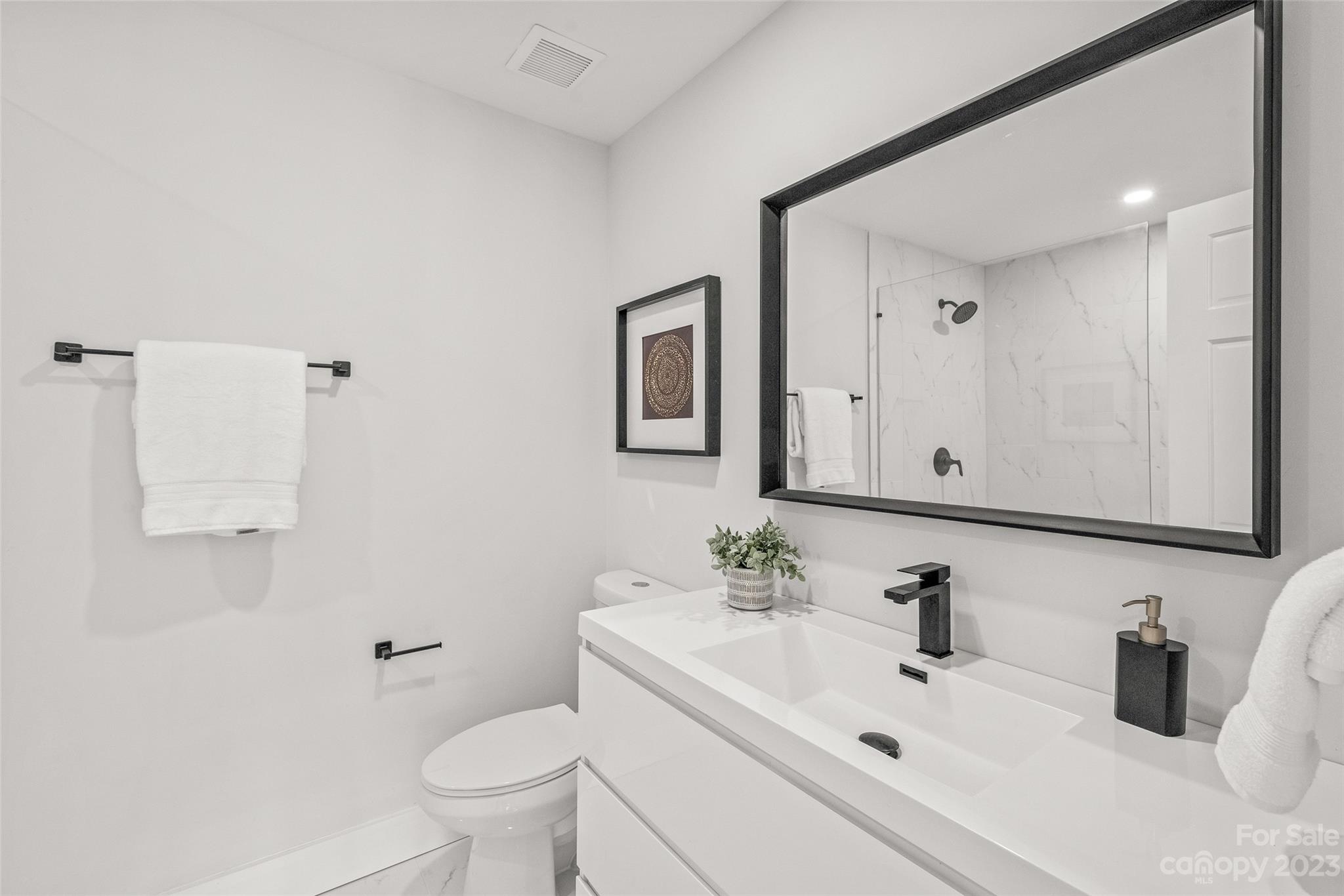 Tega Cay - Residential