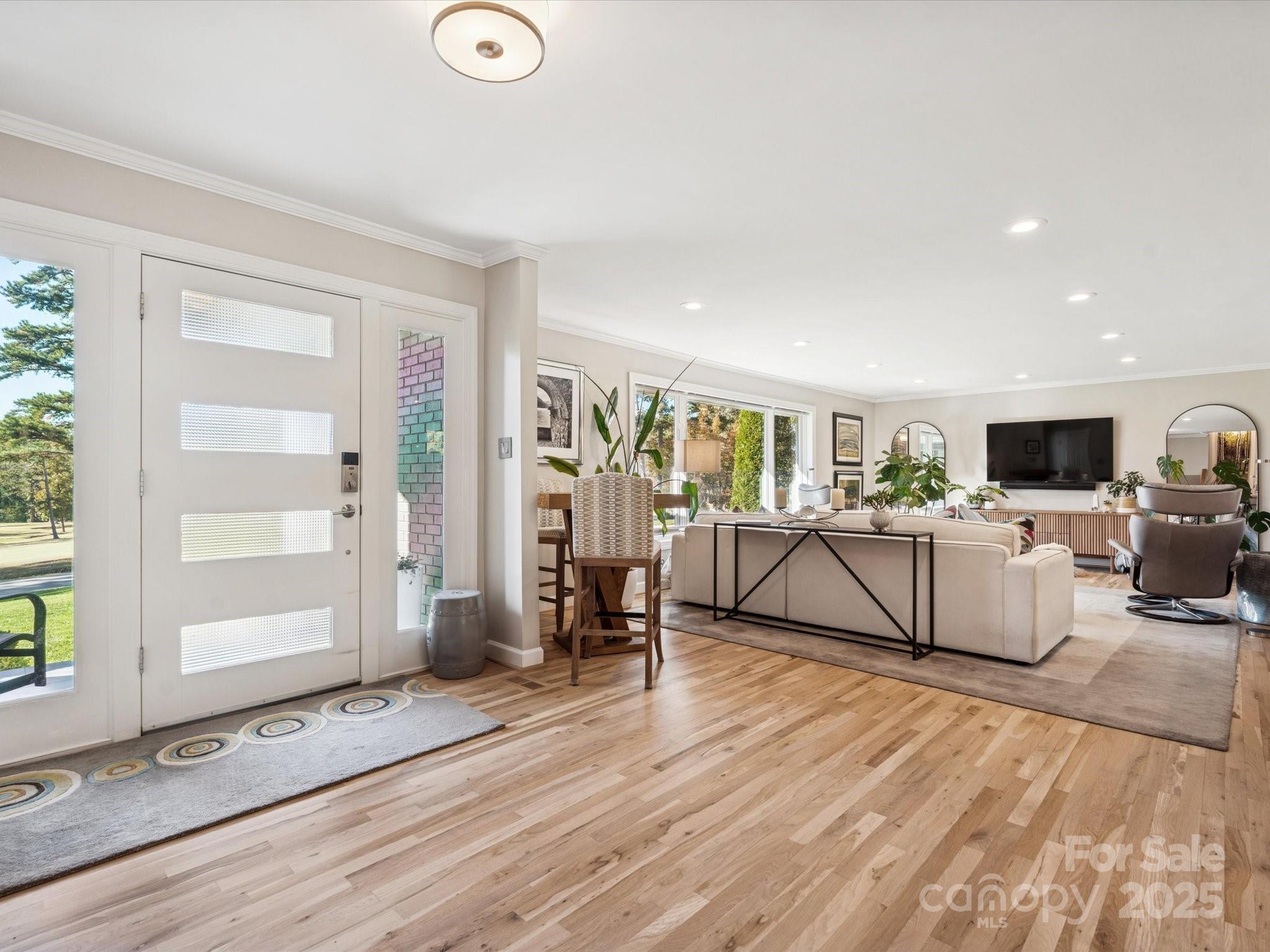 438 Country Club Acres Drive