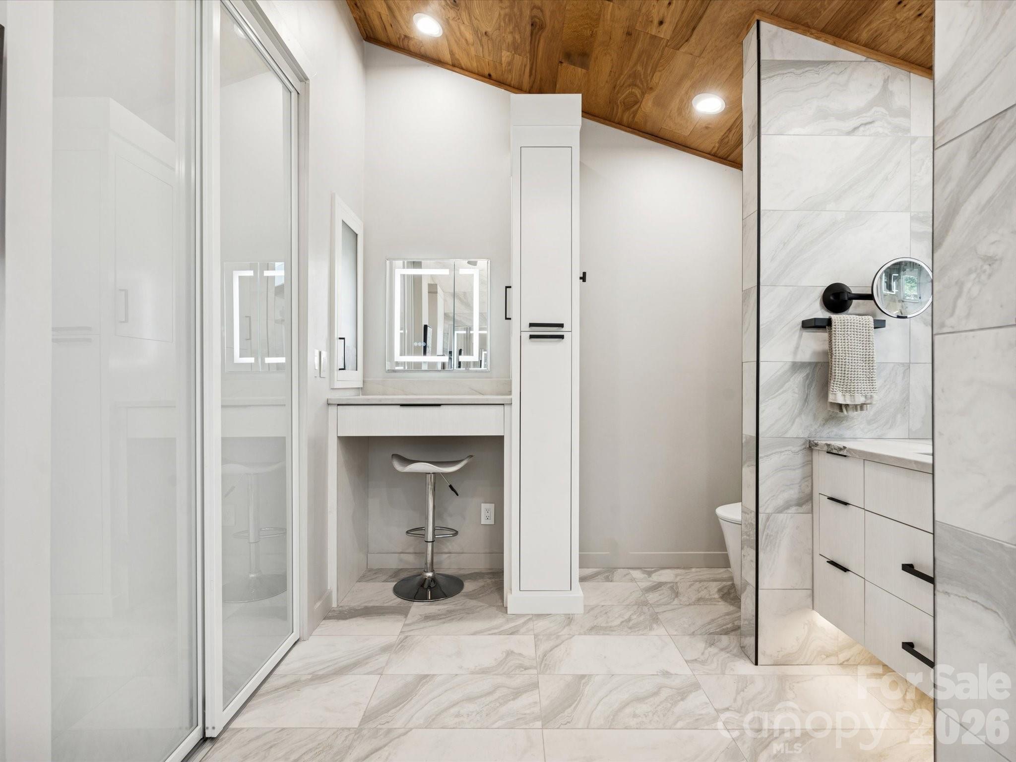 Country Club Acres - Residential