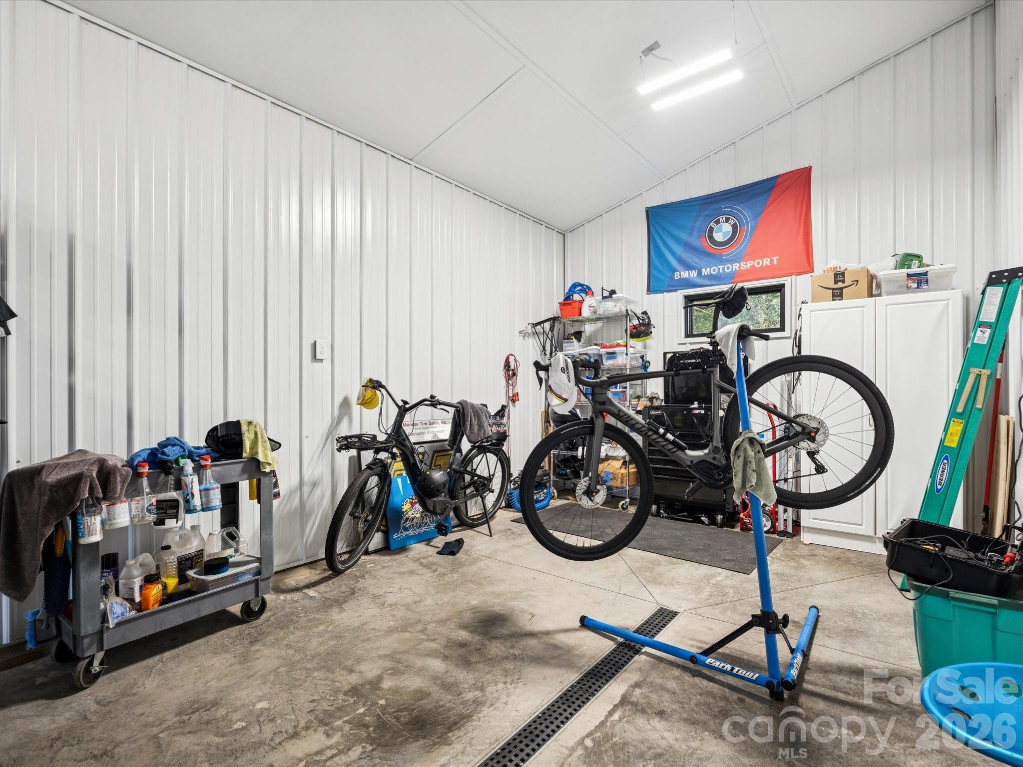 Country Club Acres - Residential