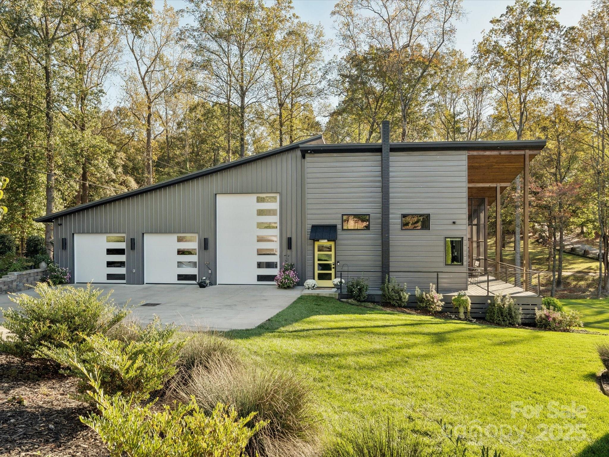 438 Country Club Acres Drive