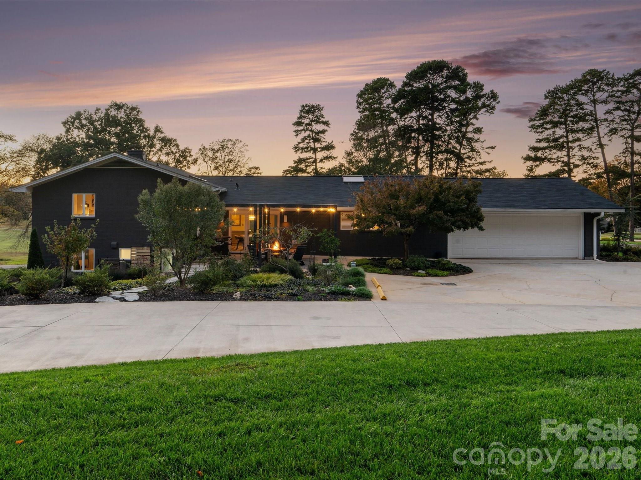 Country Club Acres - Residential