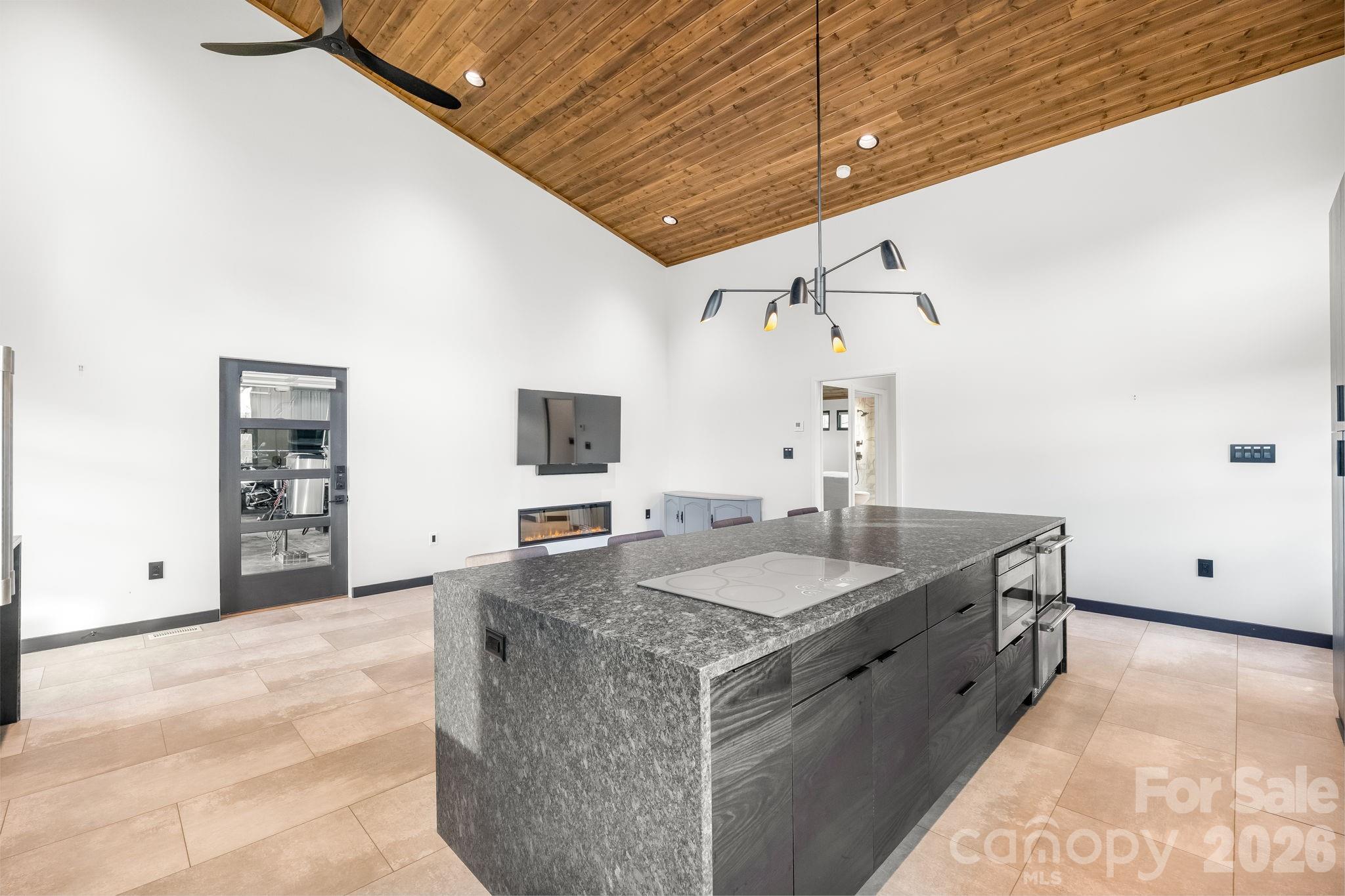 Country Club Acres - Residential