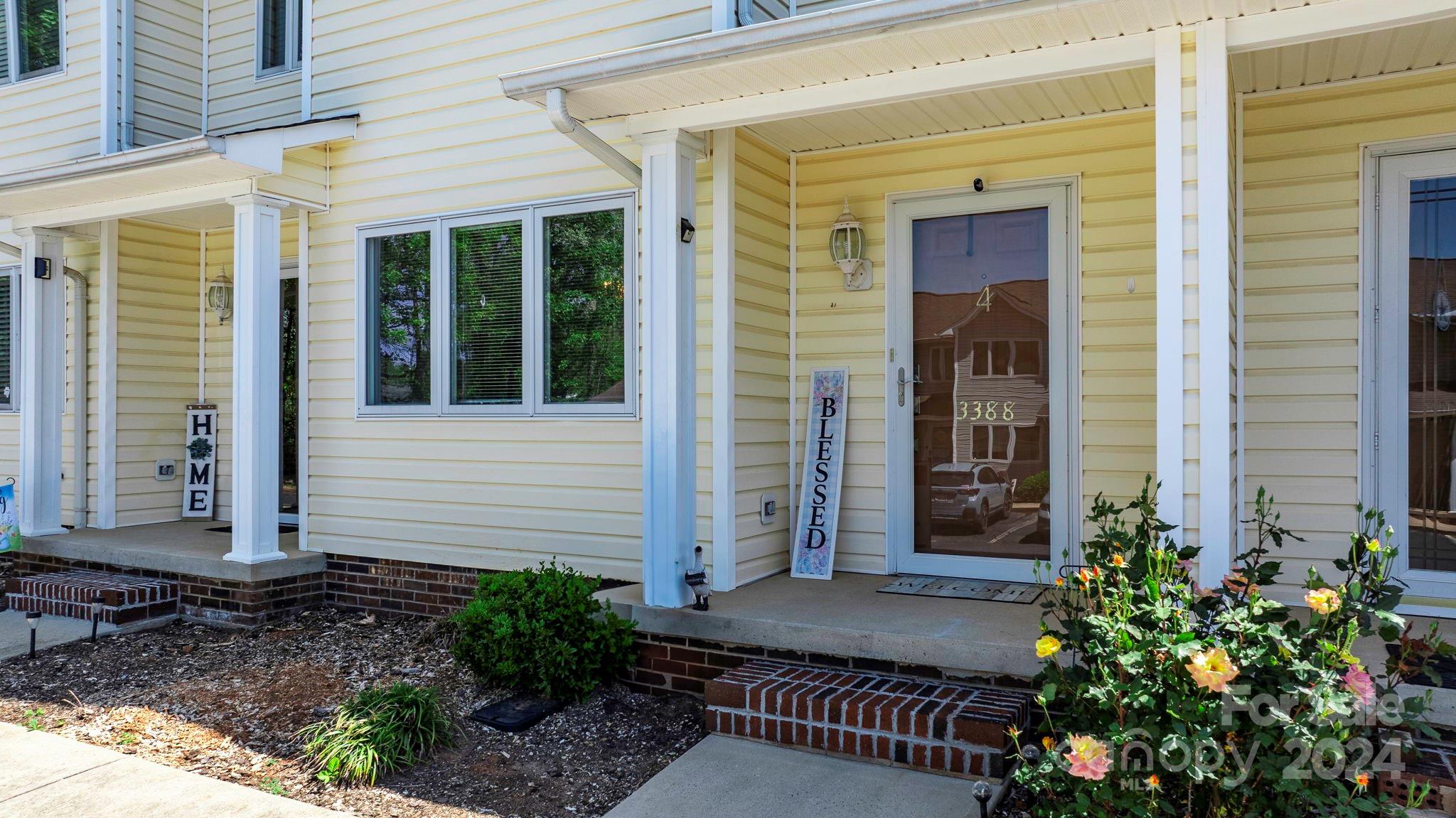 White Oak Manor - Residential