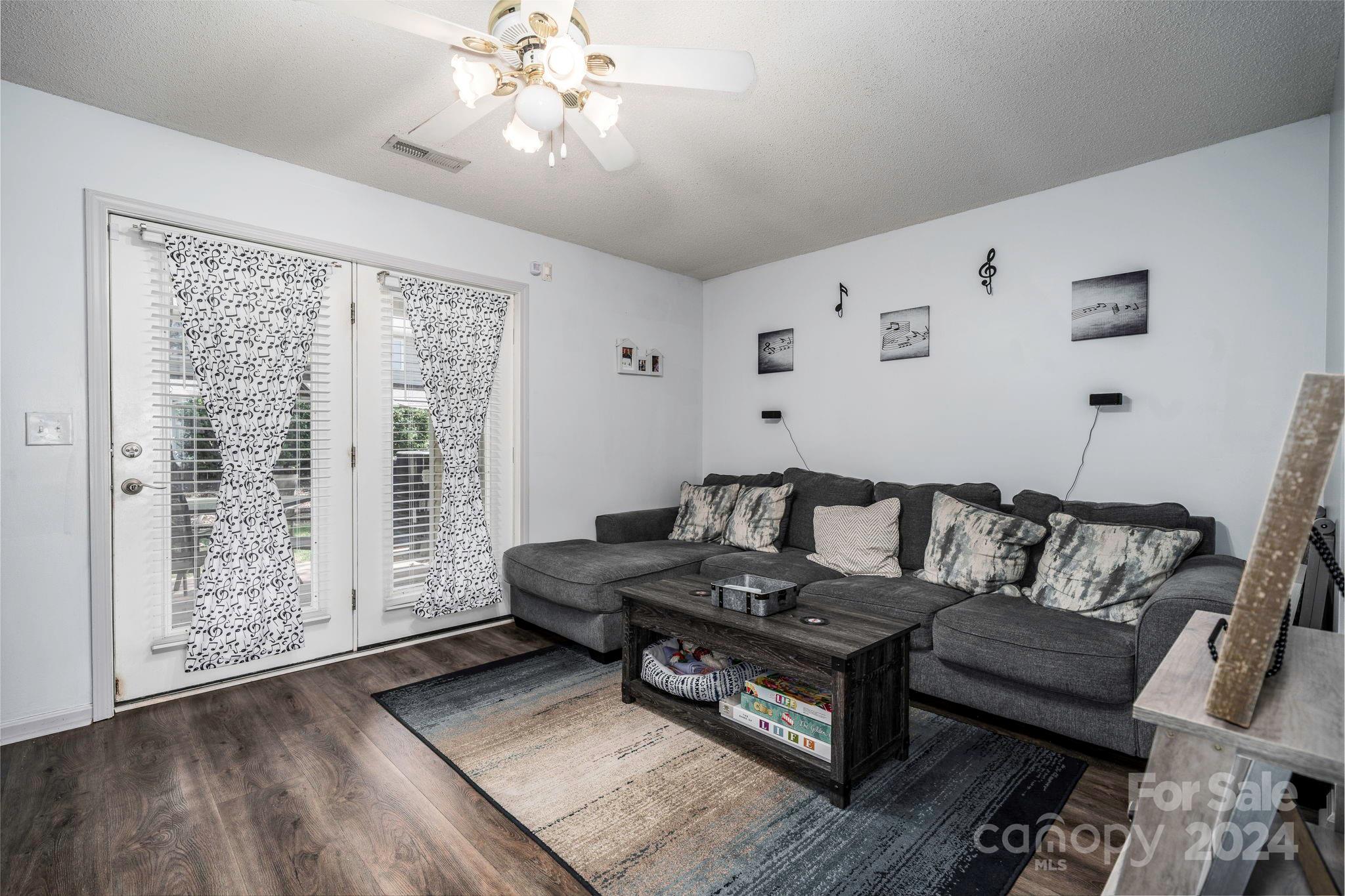 White Oak Manor - Residential