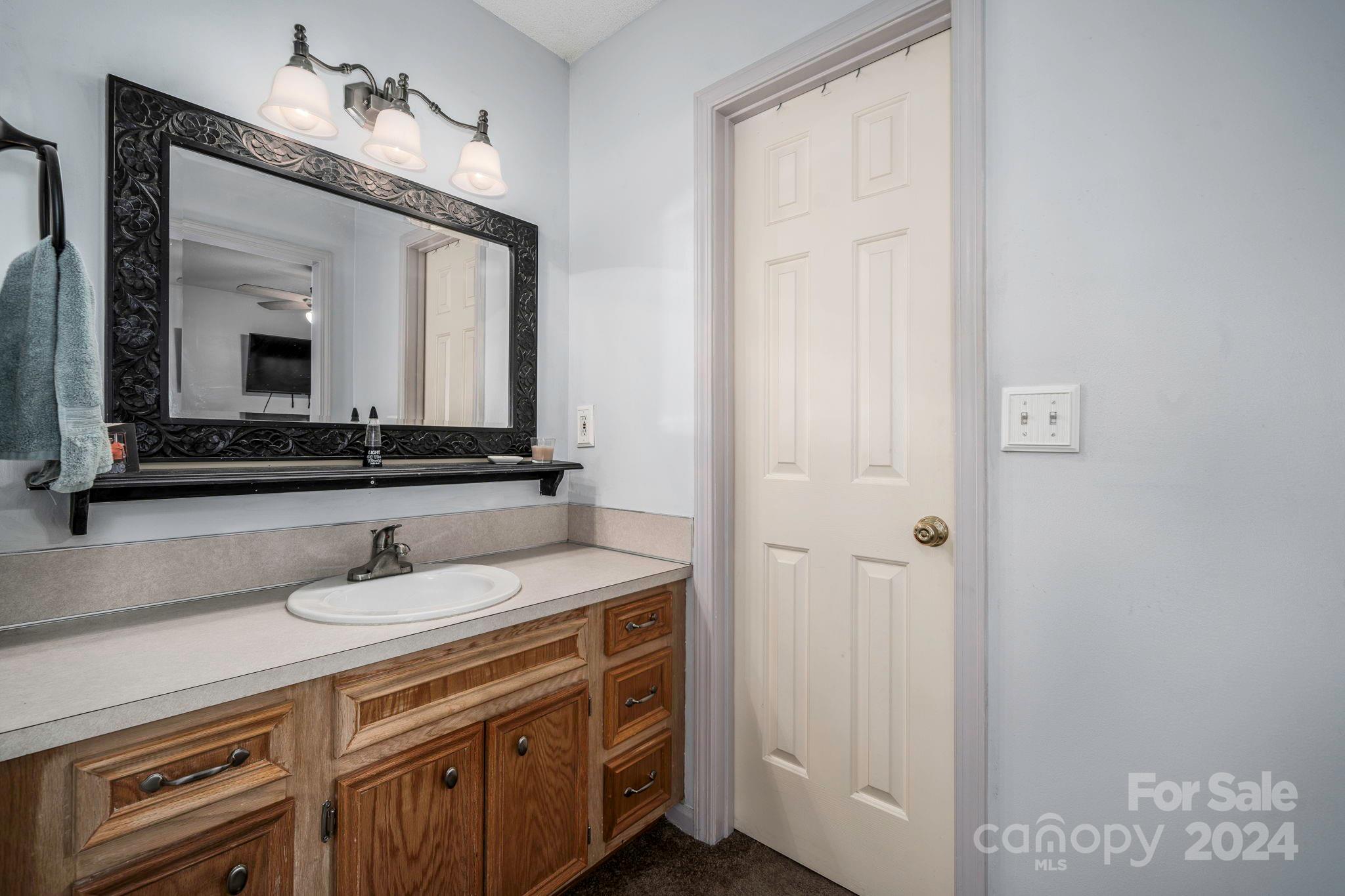 White Oak Manor - Residential