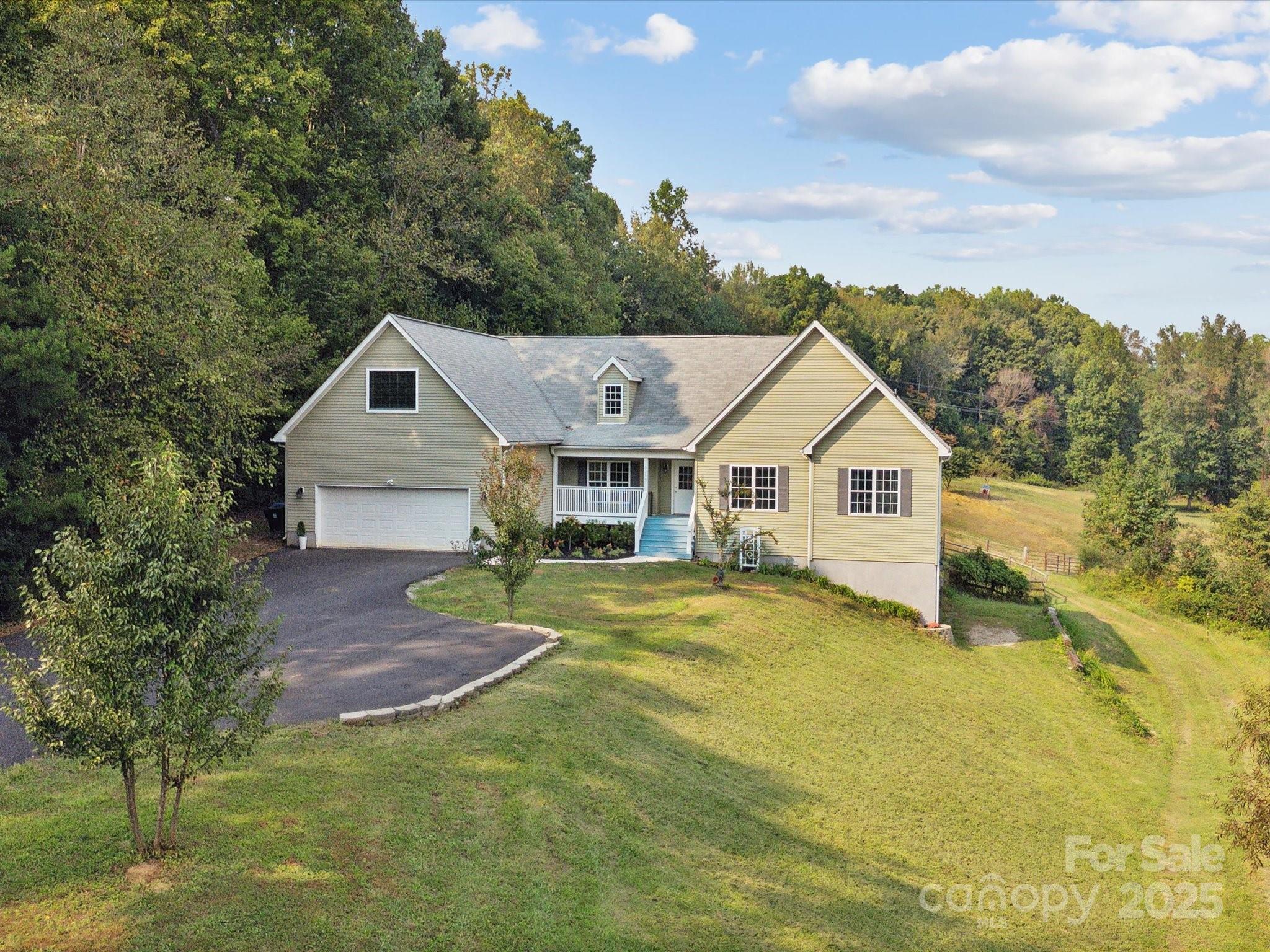 826 Deer Path Place