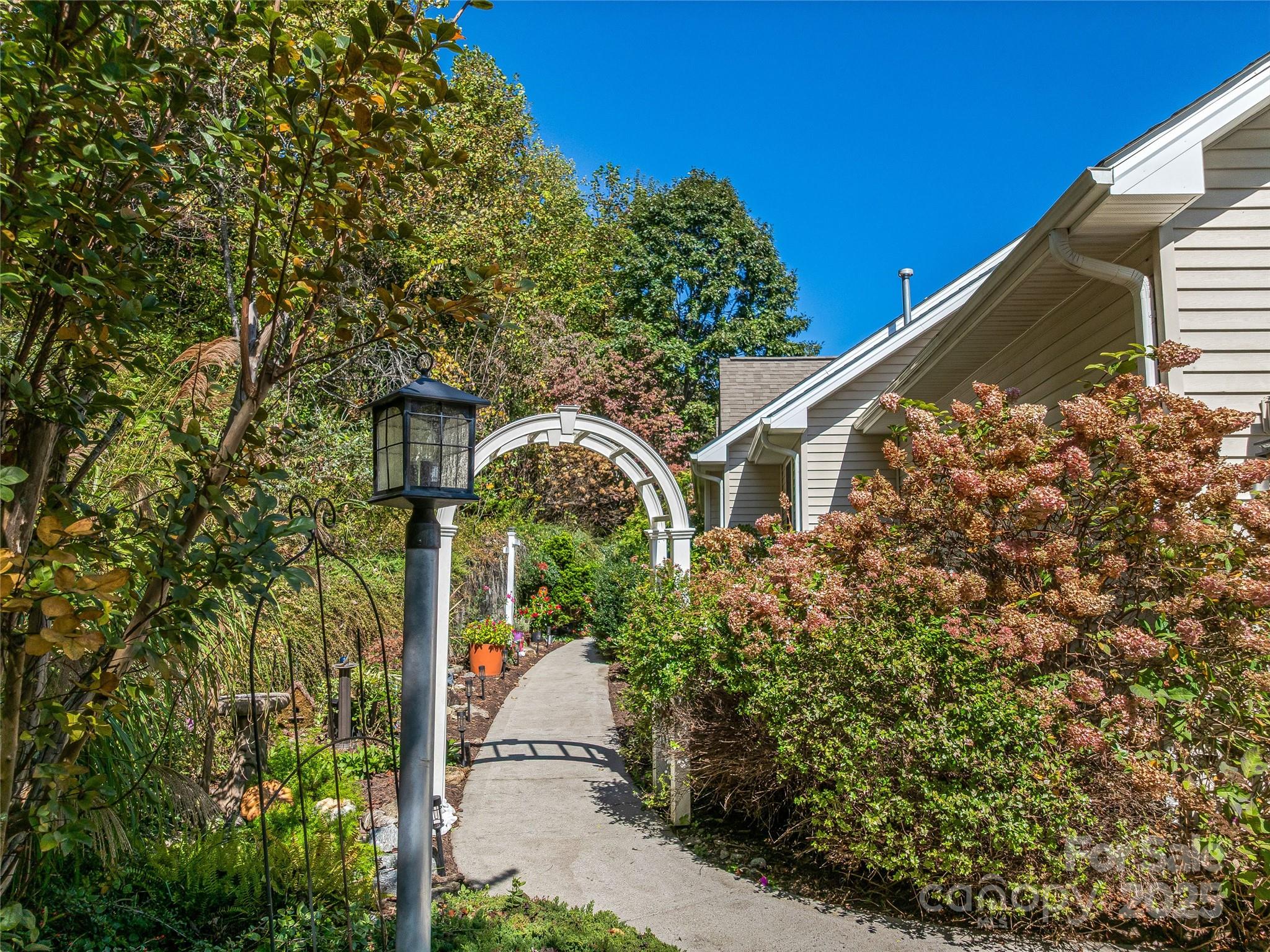 222 Bay Laurel Lane