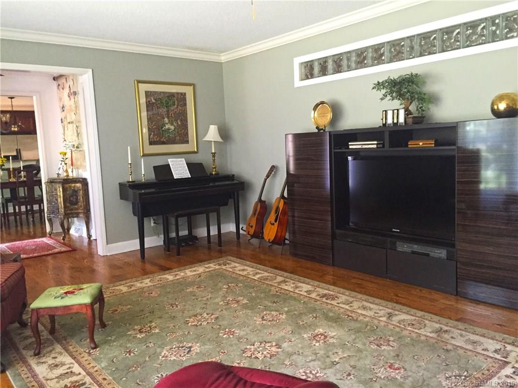 Meadow Lakes - Residential