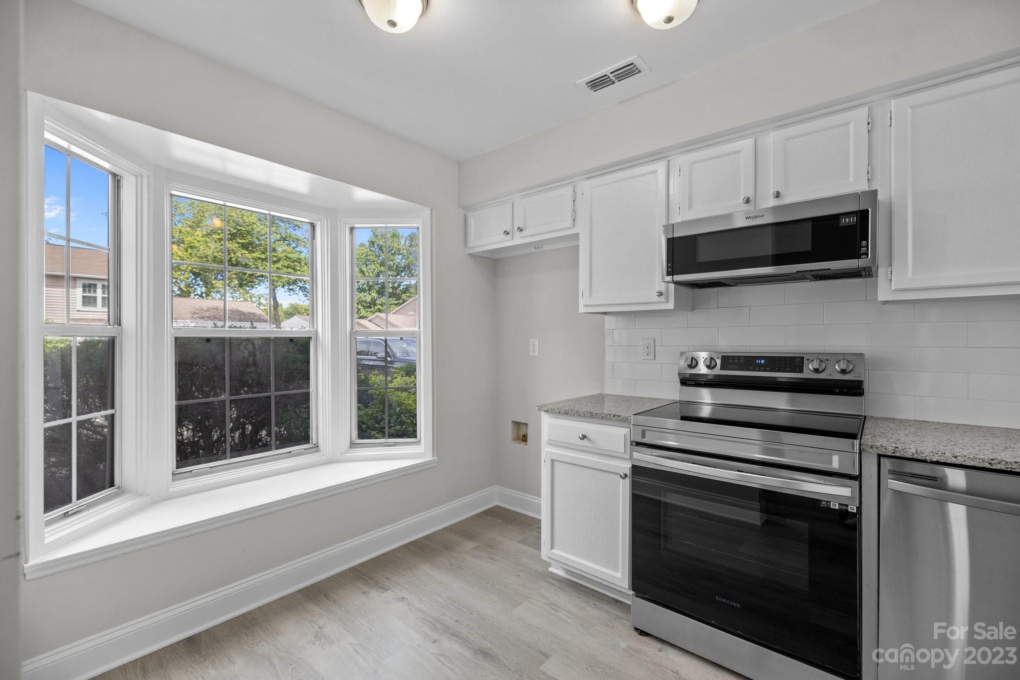 Manor Lake - Residential