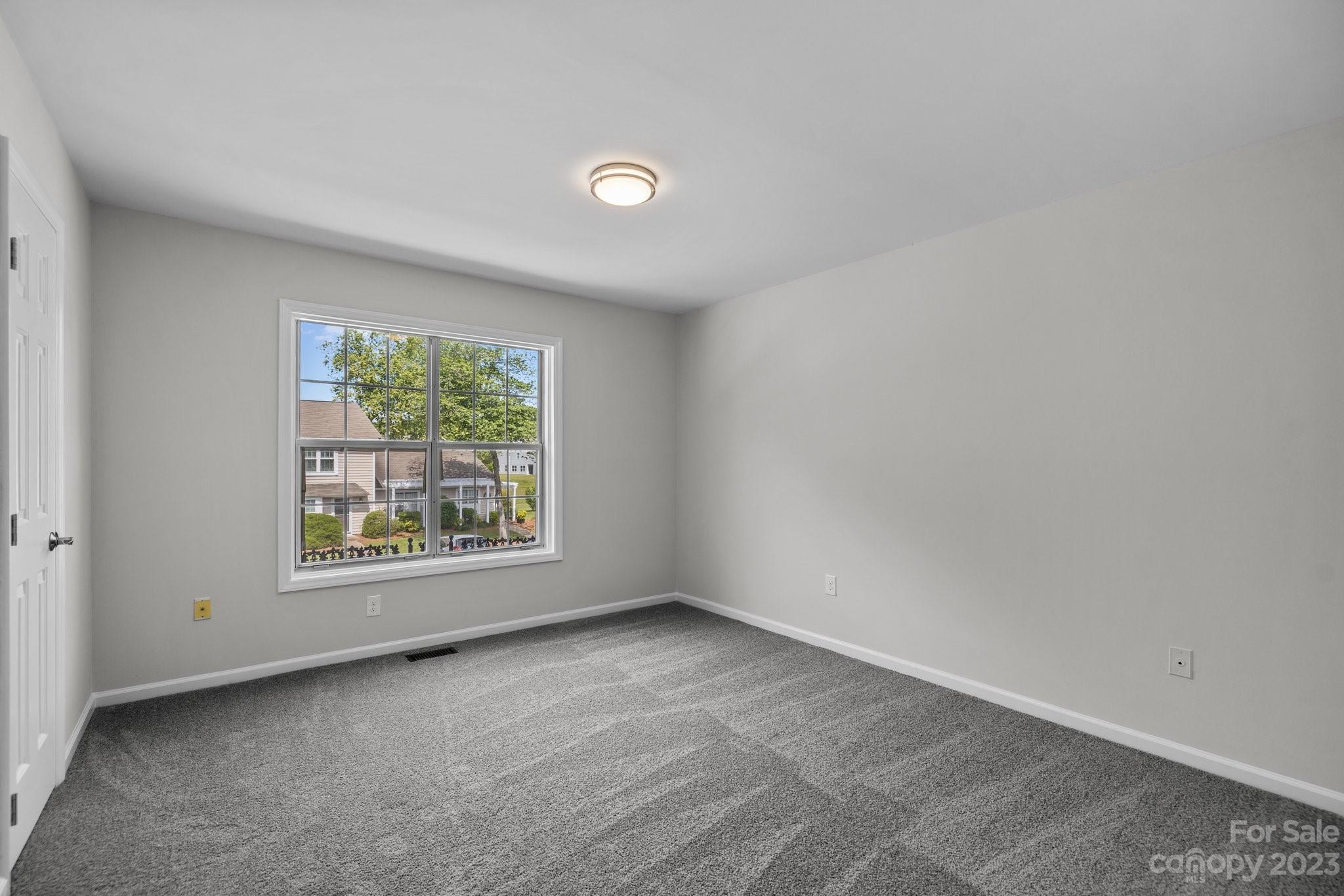 Manor Lake - Residential