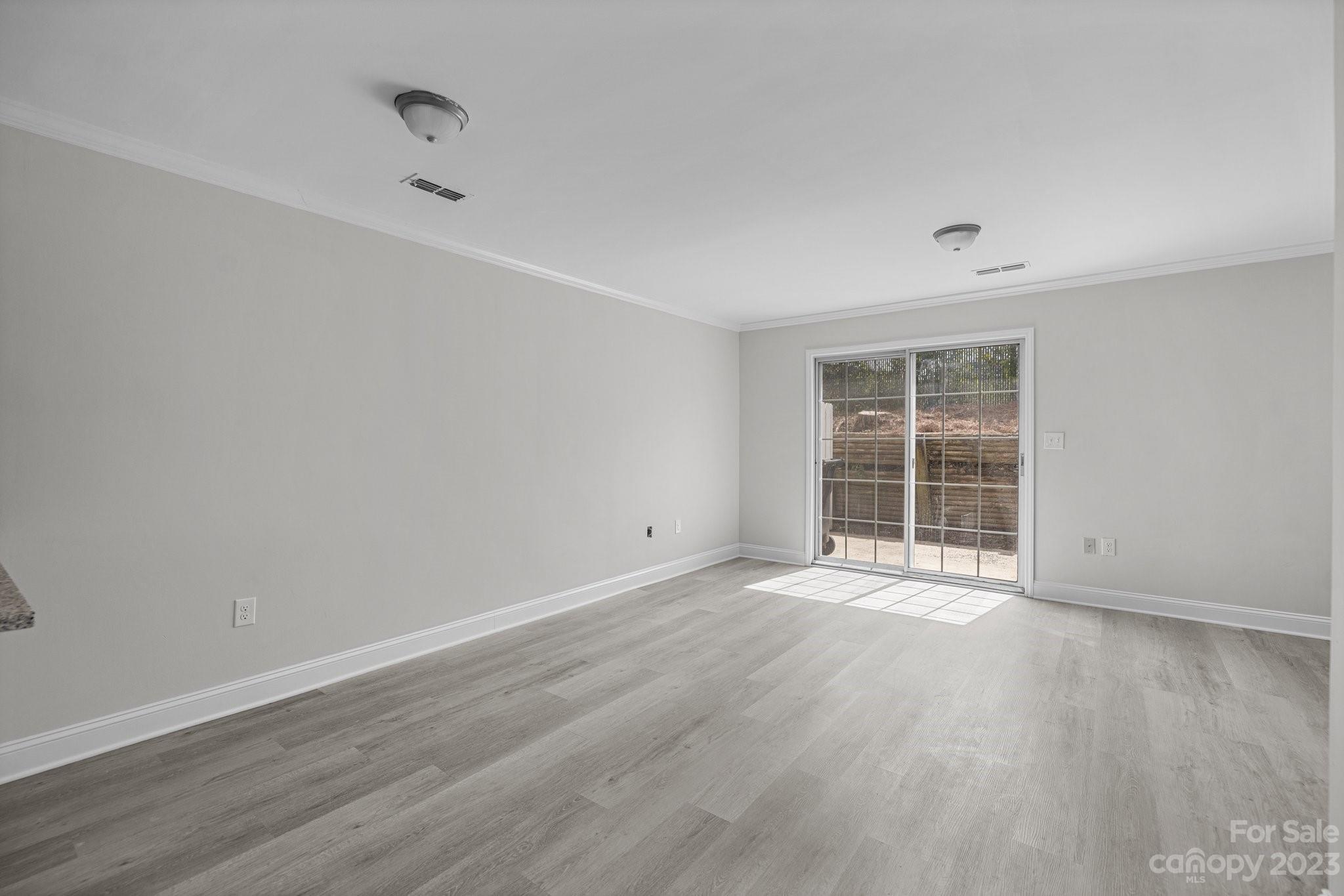 Manor Lake - Residential