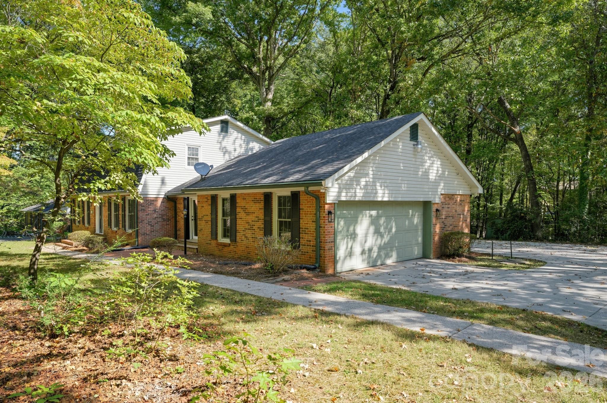 4820 Golfview Court