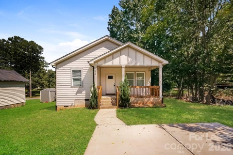 Photo of 616 Newbern Avenue, Statesville, NC 28677 (MLS # 4433329)