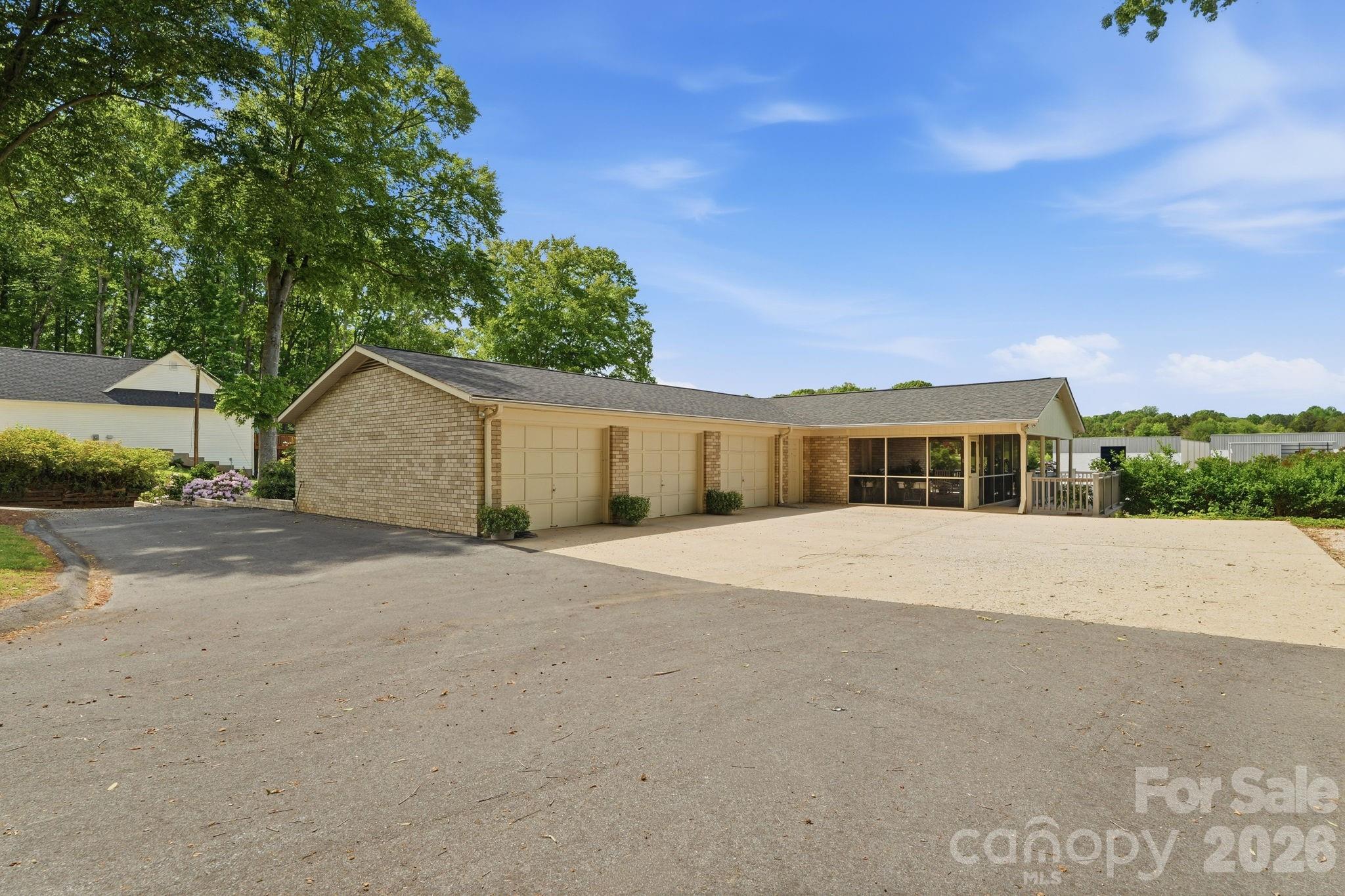 Shady Cove - Residential