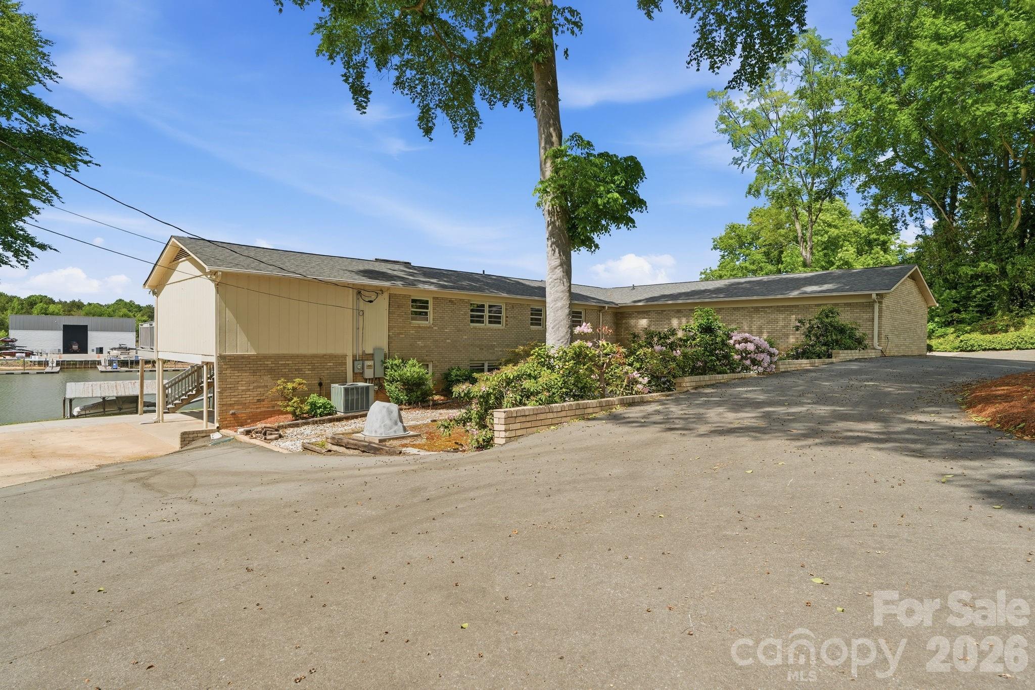 Shady Cove - Residential