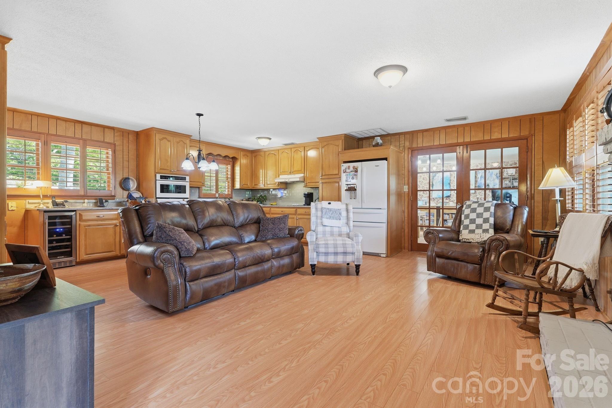 Shady Cove - Residential