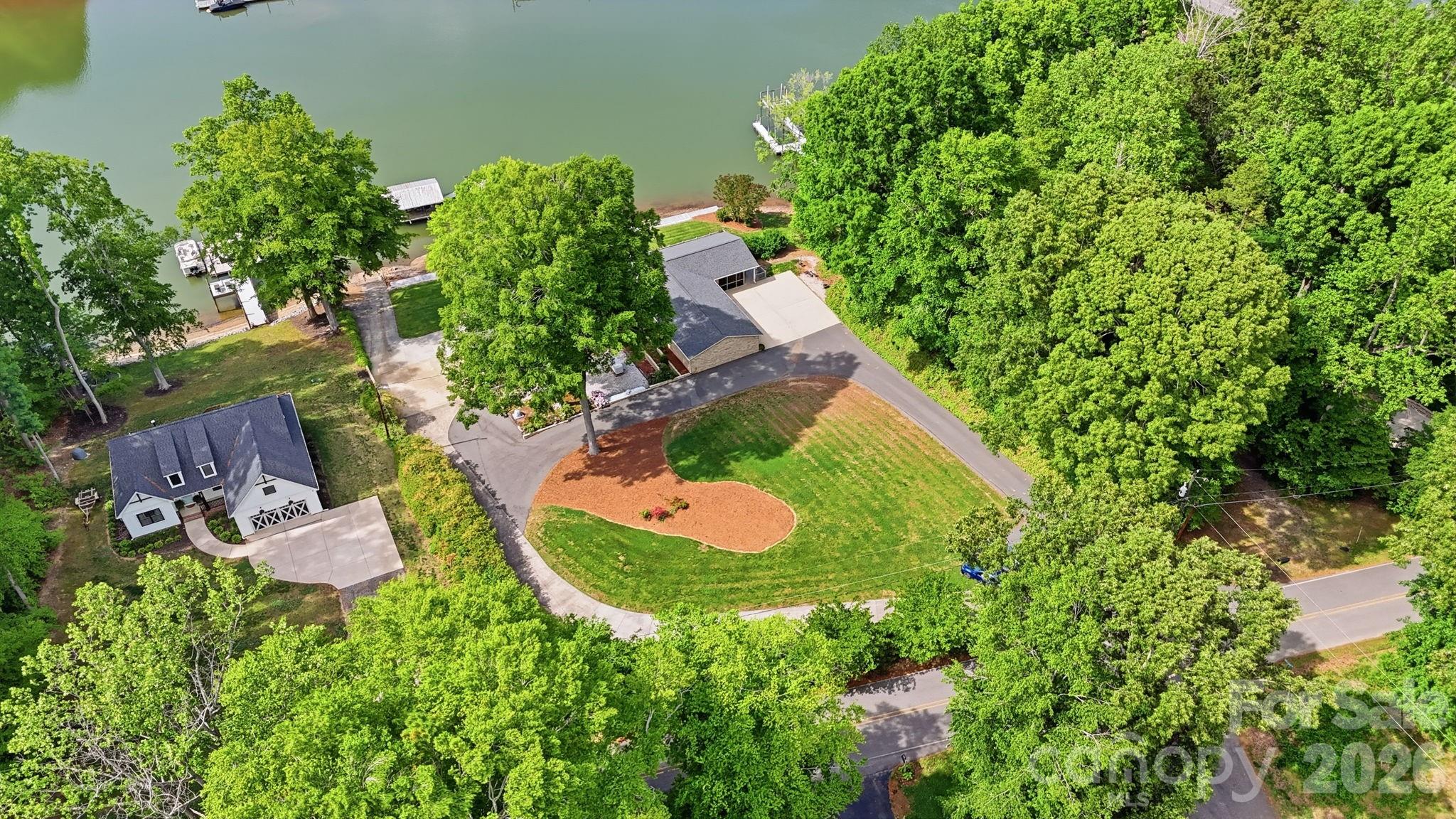 Shady Cove - Residential