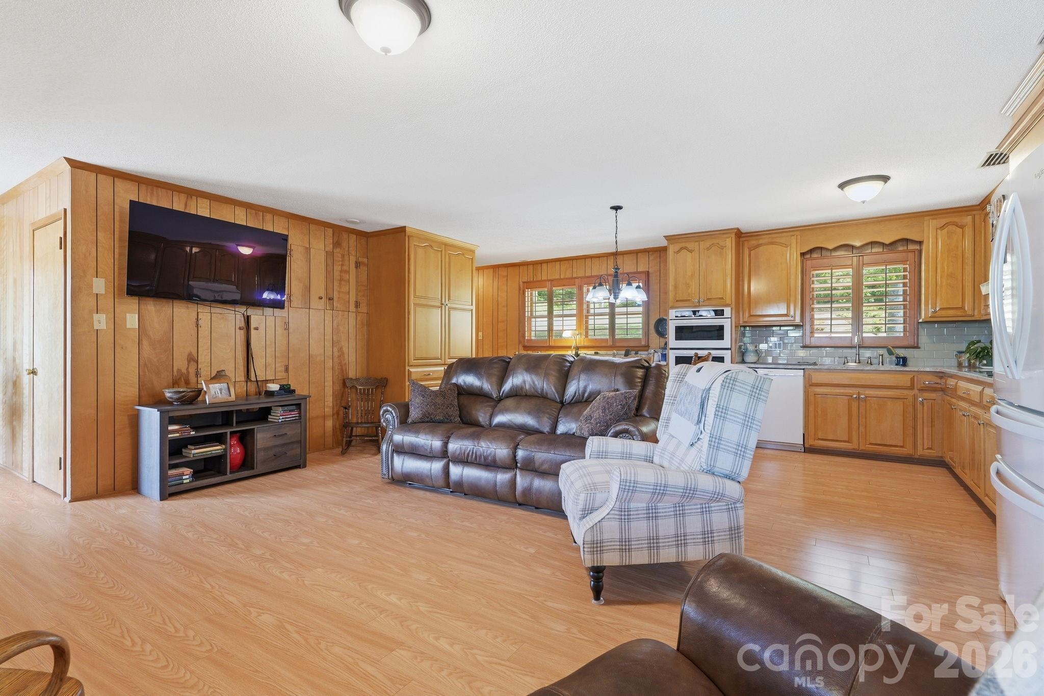 Shady Cove - Residential