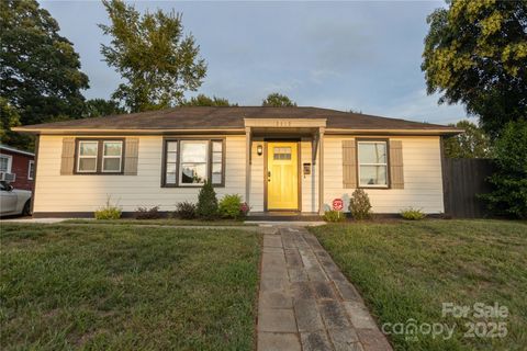 2012 Double Oaks Road Charlotte NC 28206