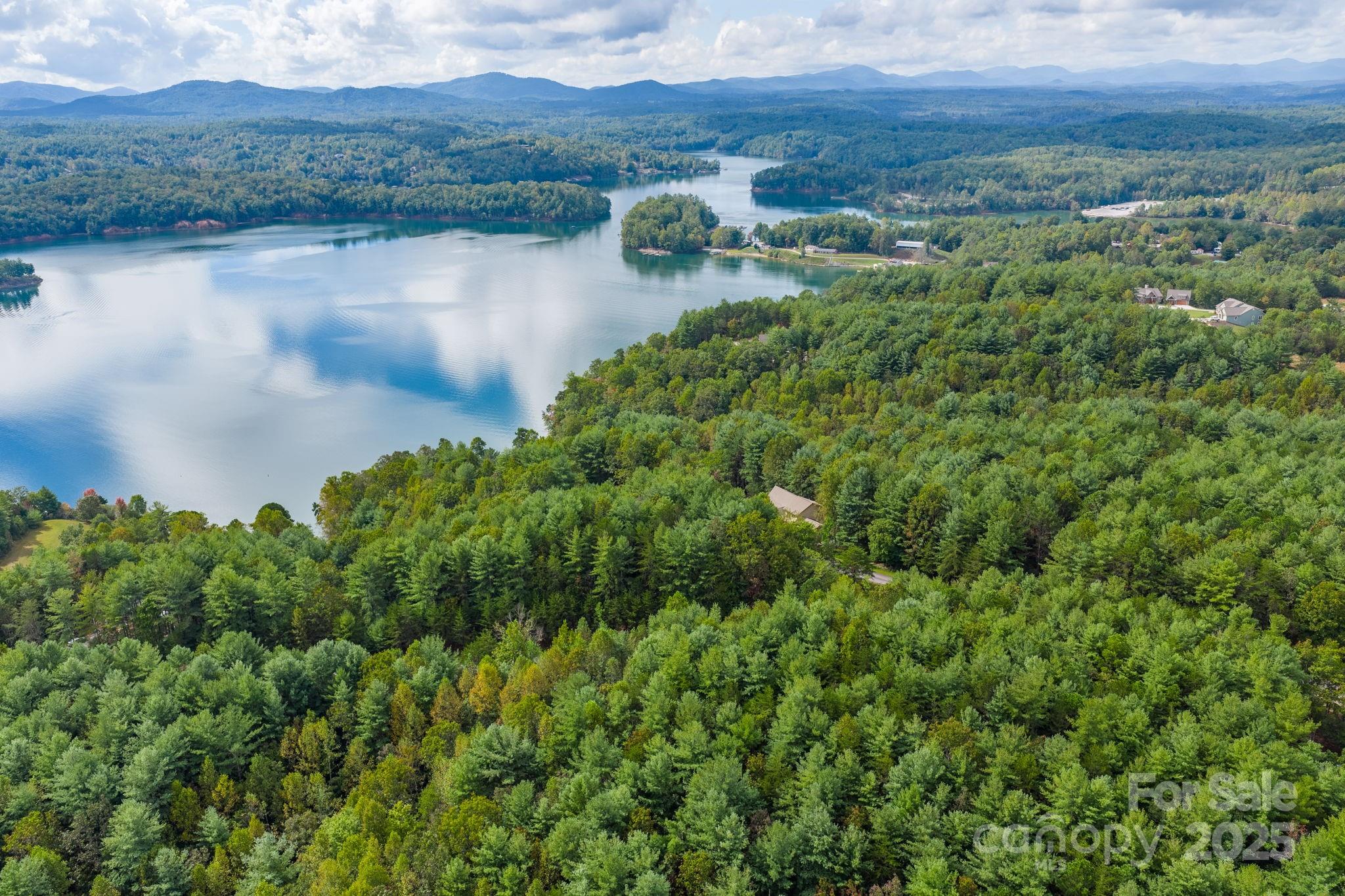 913 Bear Cliff Drive 24