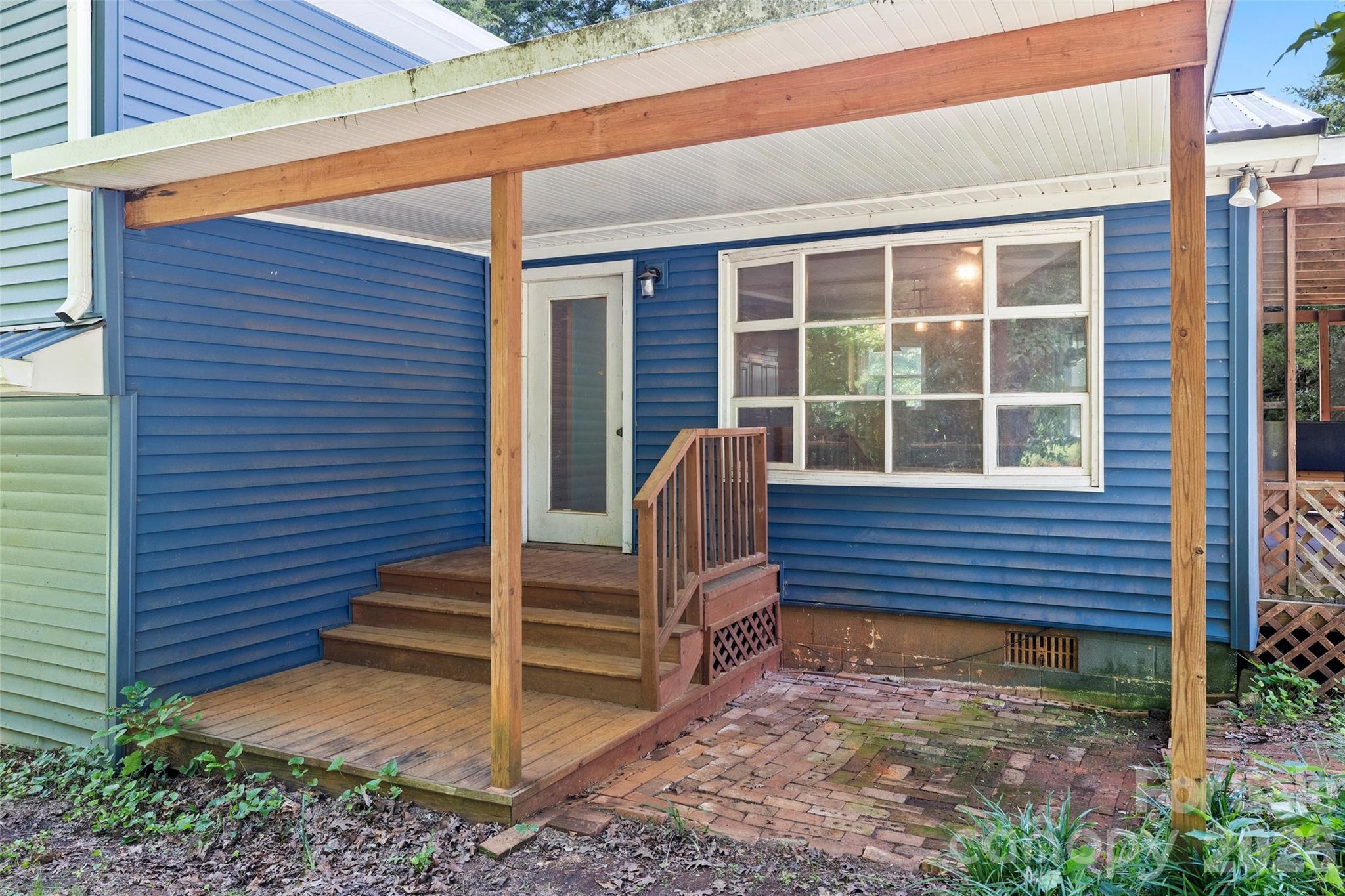 233 Orindawood Drive