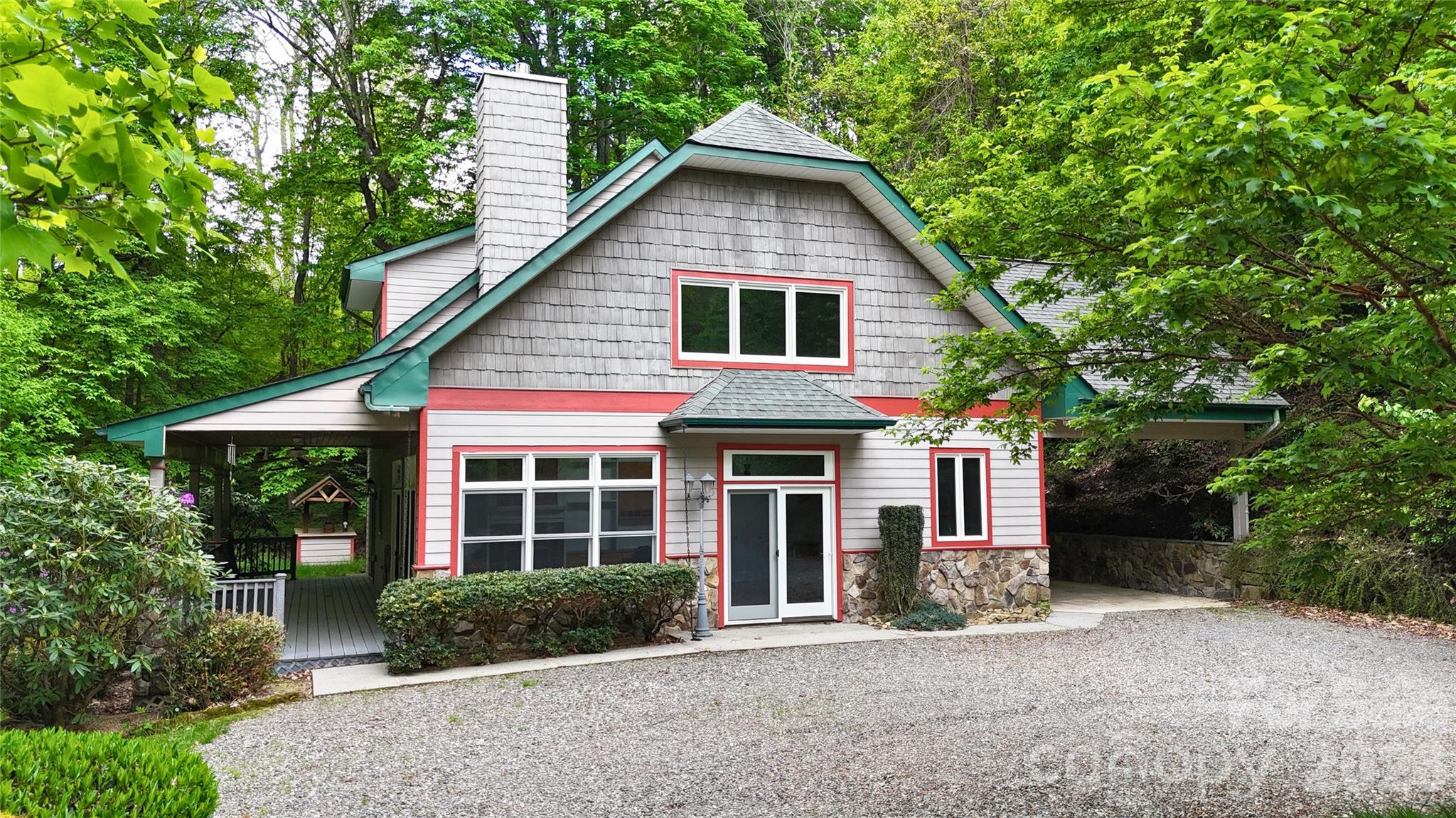 Walker-In-The-Hills - Residential