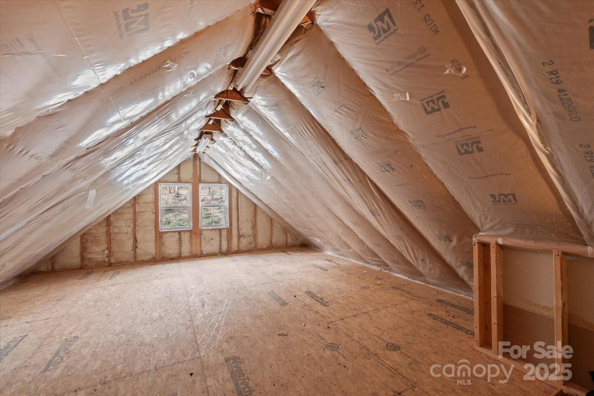 Walker-In-The-Hills - Residential