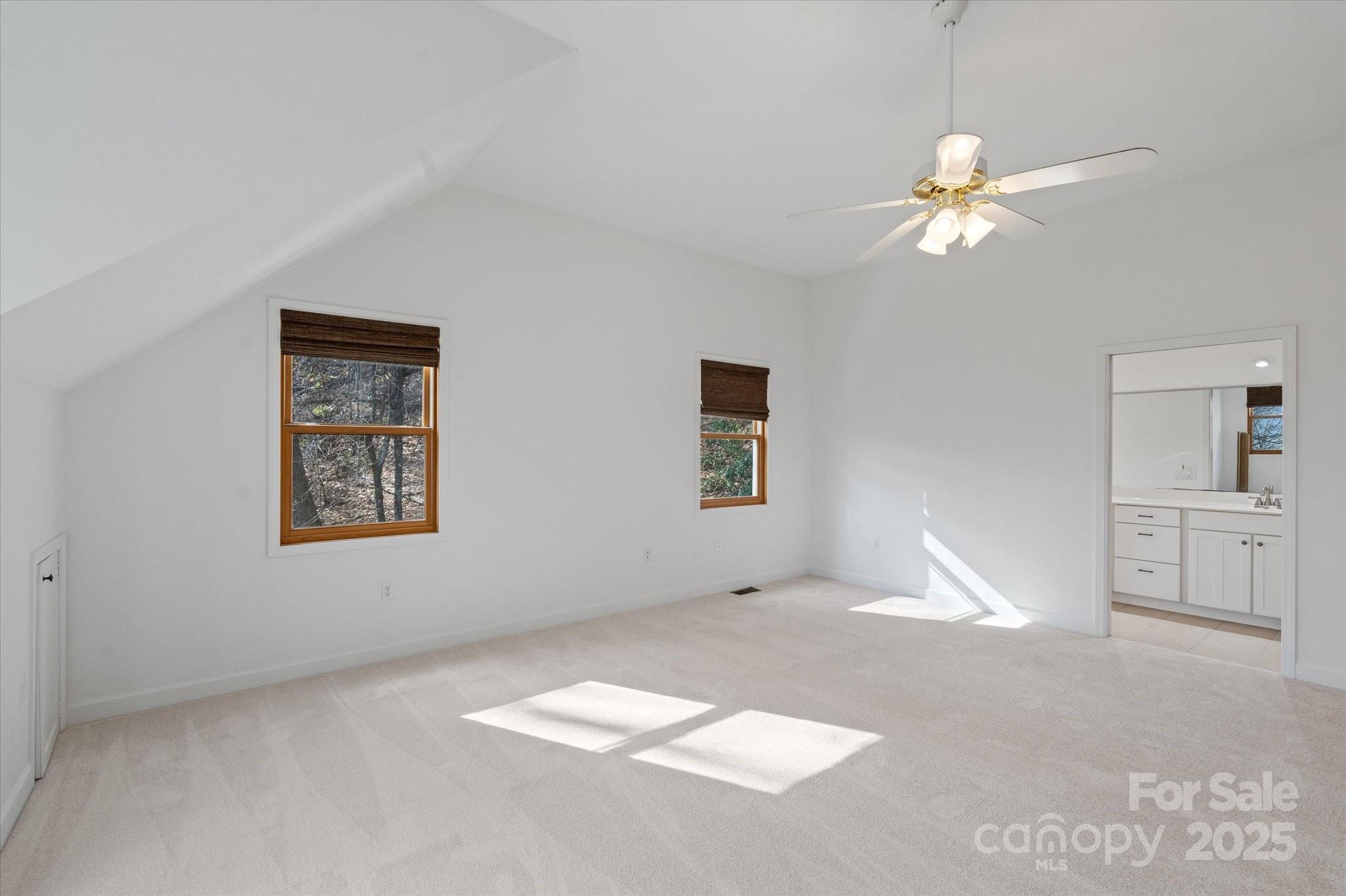 Walker-In-The-Hills - Residential