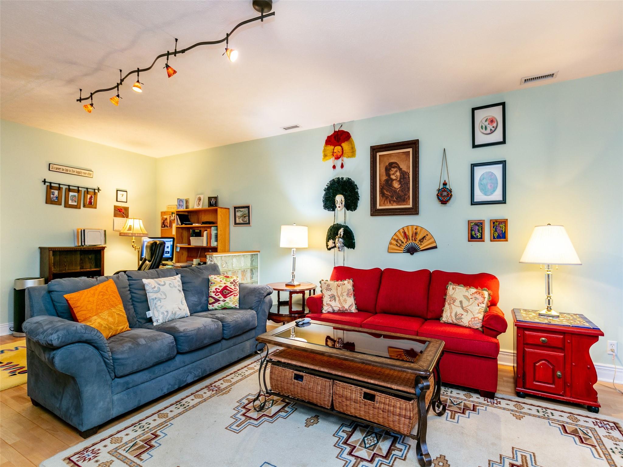 Cummings Cove - Residential