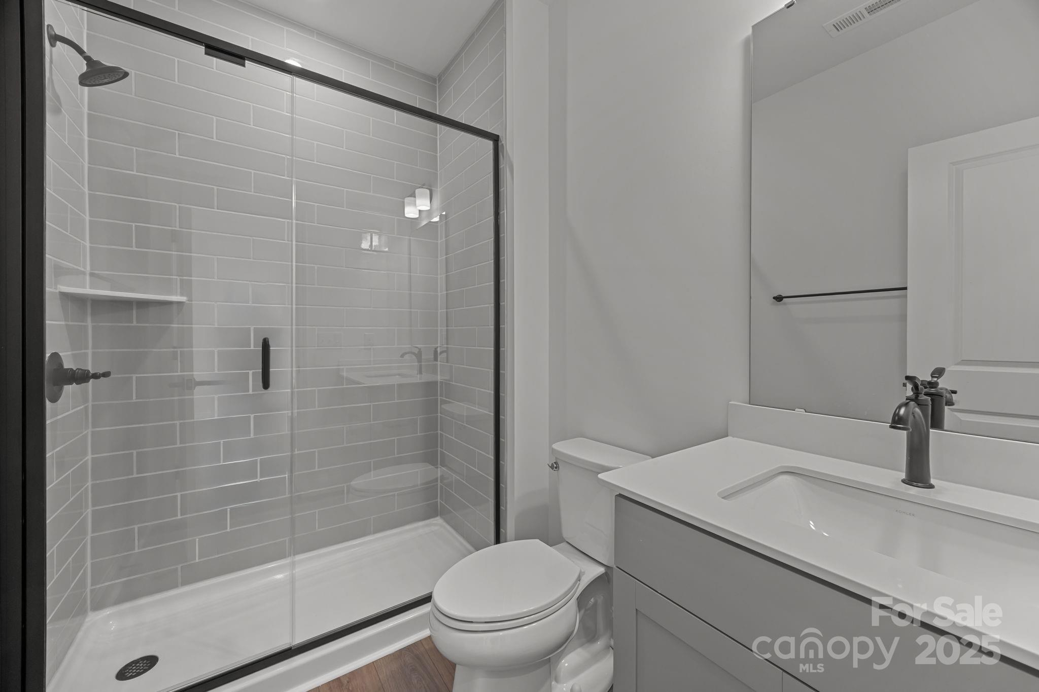 Lakeside Glen - Residential