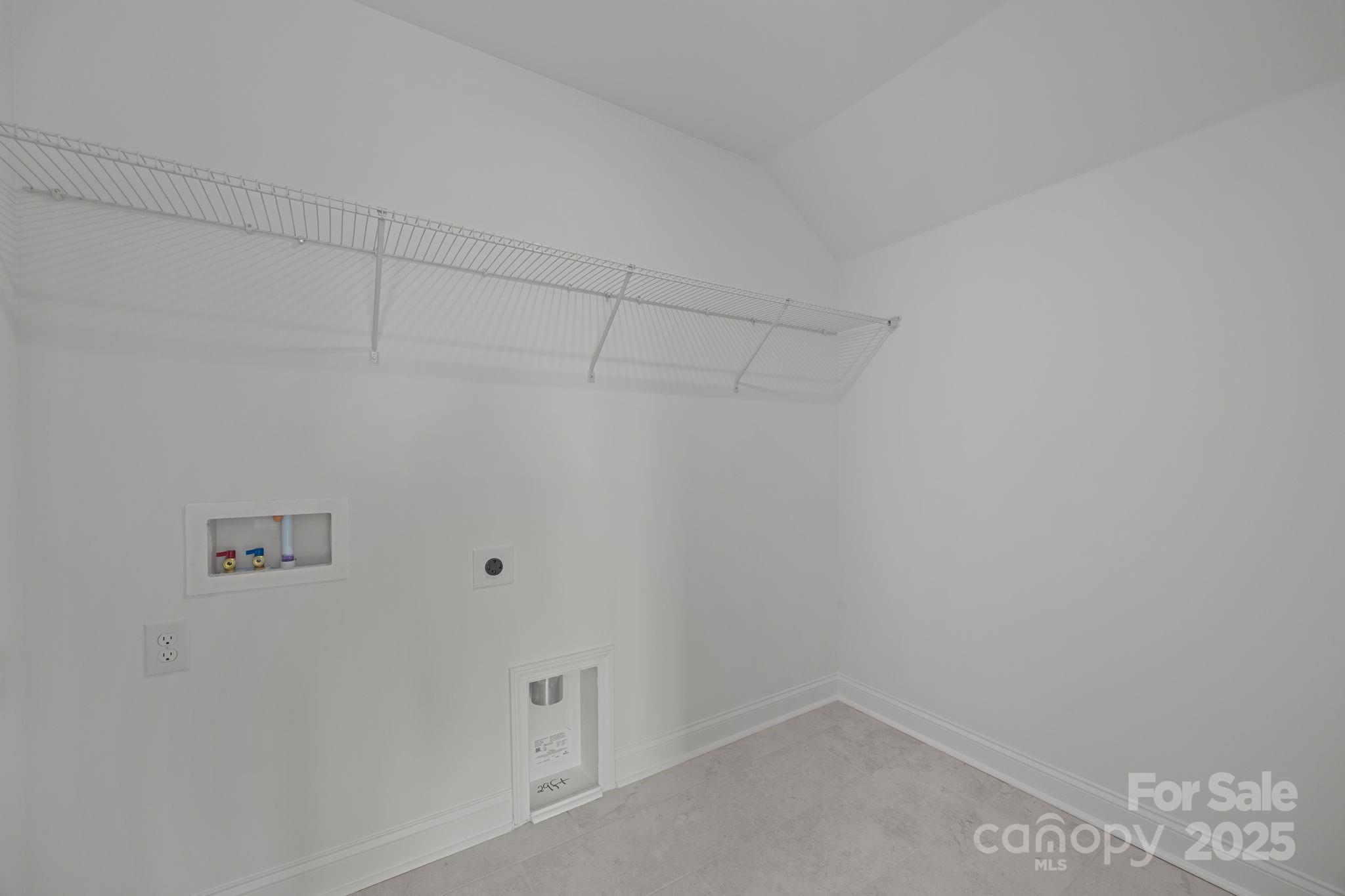 Lakeside Glen - Residential